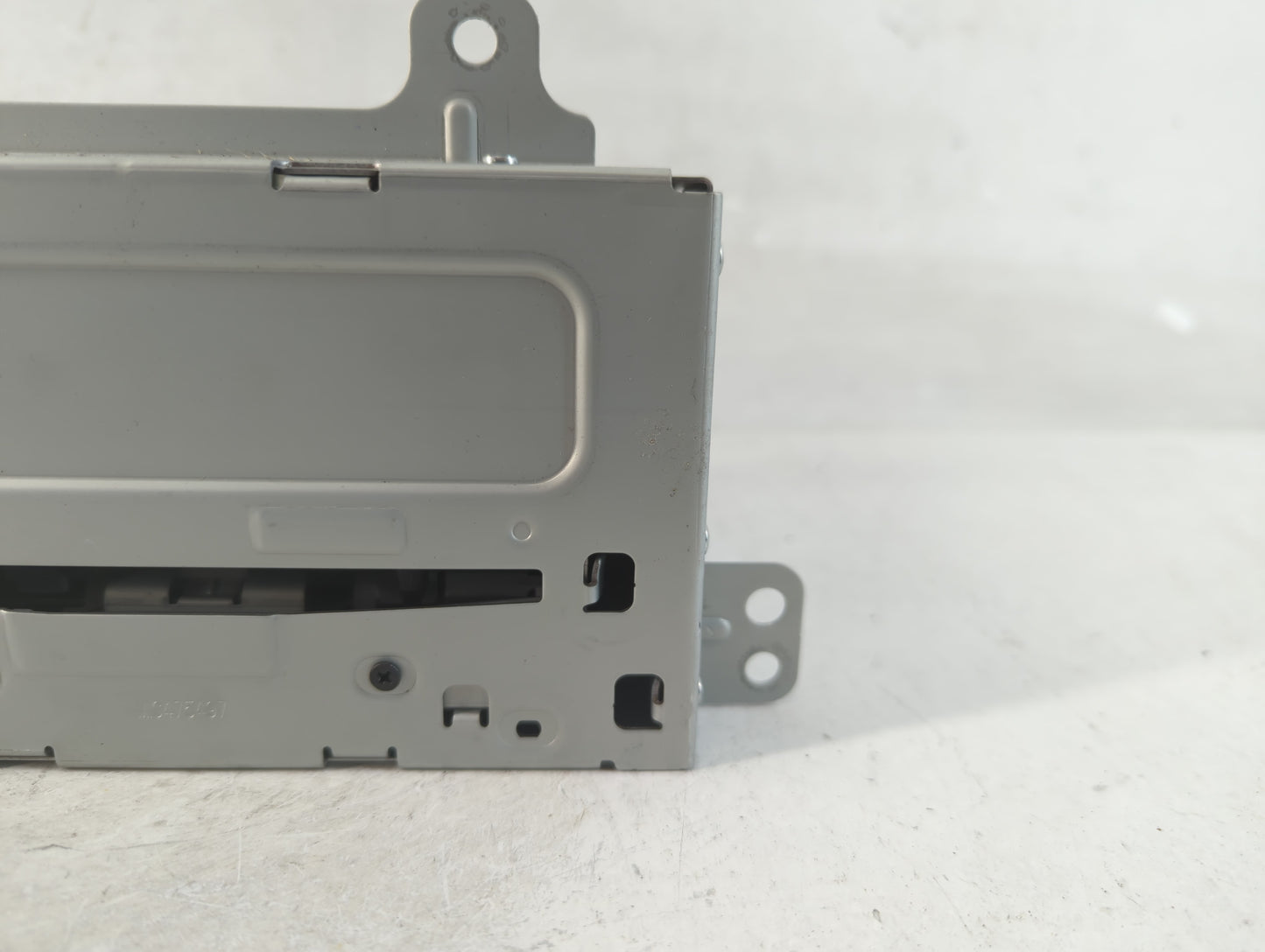 2013-2016 Chevrolet Cruze Radio AM FM Cd Player Receiver Replacement P/N:22976137 Fits Fits 2013 2014 2015 2016 OEM Used Aut