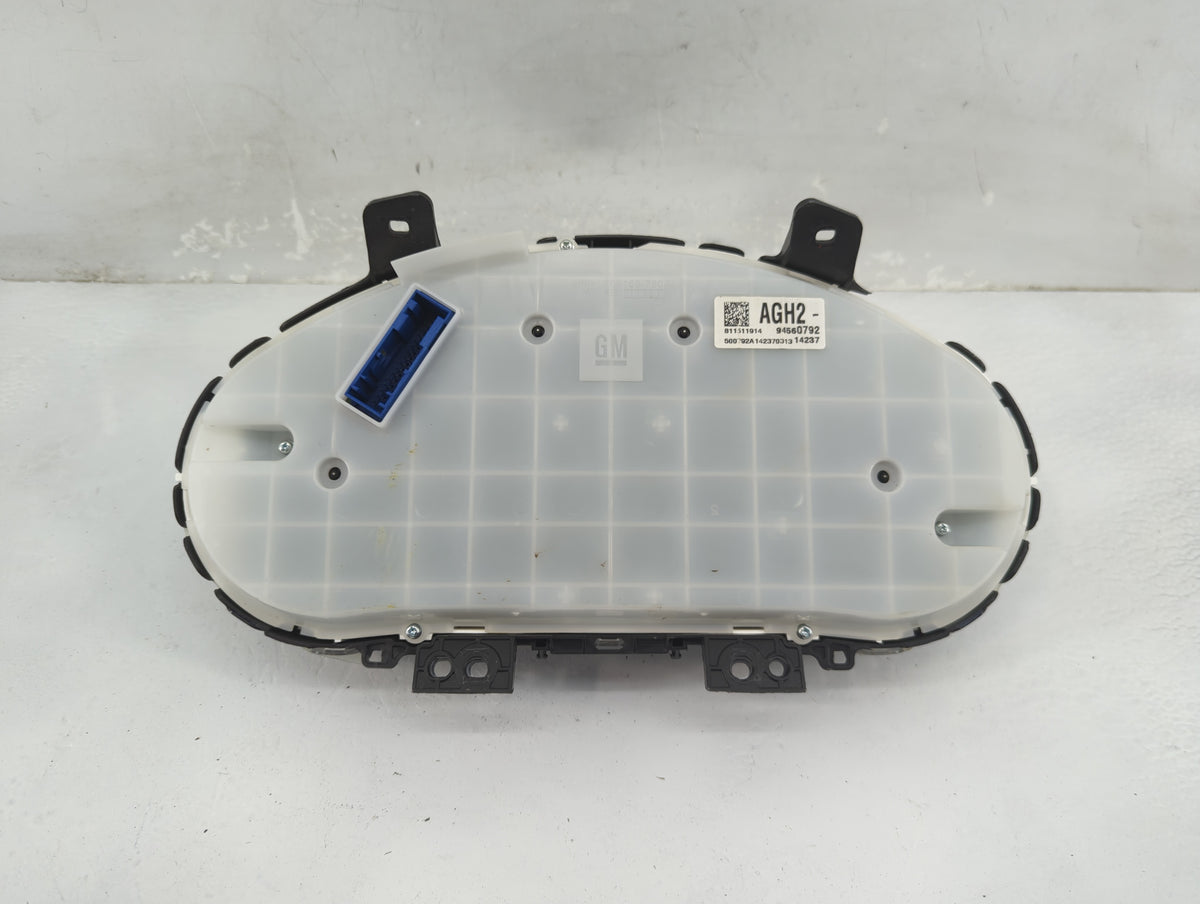 2015-2016 Chevrolet Cruze Instrument Cluster Speedometer Gauges P/N:94560792 Miles:143K Fits Fits 2015 2016 OEM Used Auto Pa