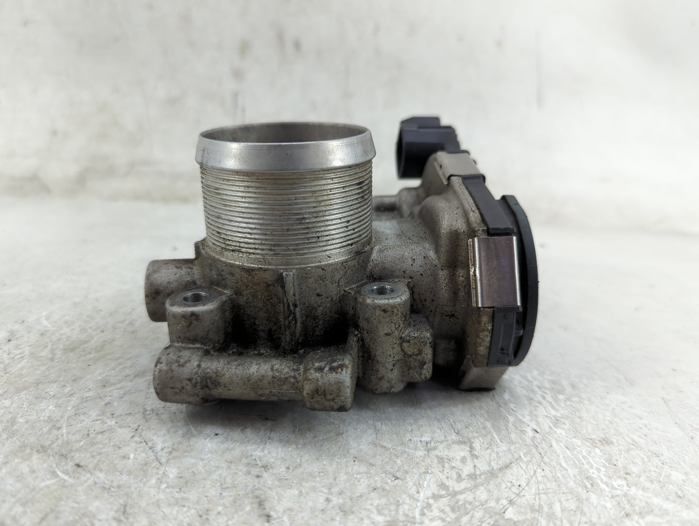 2011-2016 Chevrolet Cruze Throttle Body Fits Fits 2011 2012 2013 2014 2015 2016 2017 2018 2019 2020 2021 OEM Used Auto Parts