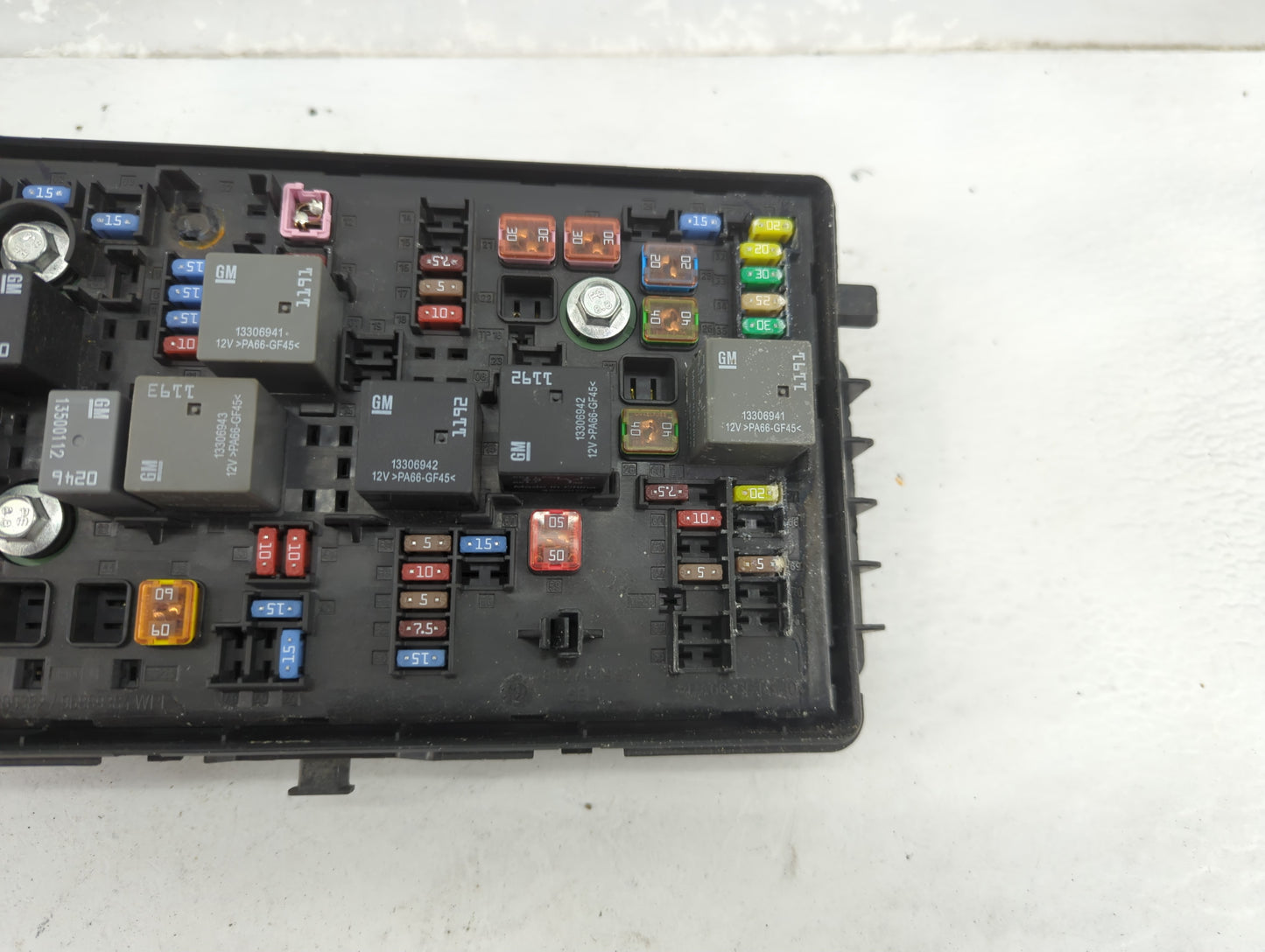 2015-2016 Chevrolet Cruze Fusebox Fuse Box Panel Relay Module Fits Fits 2015 2016 OEM Used Auto Parts - Oemusedautoparts1.co