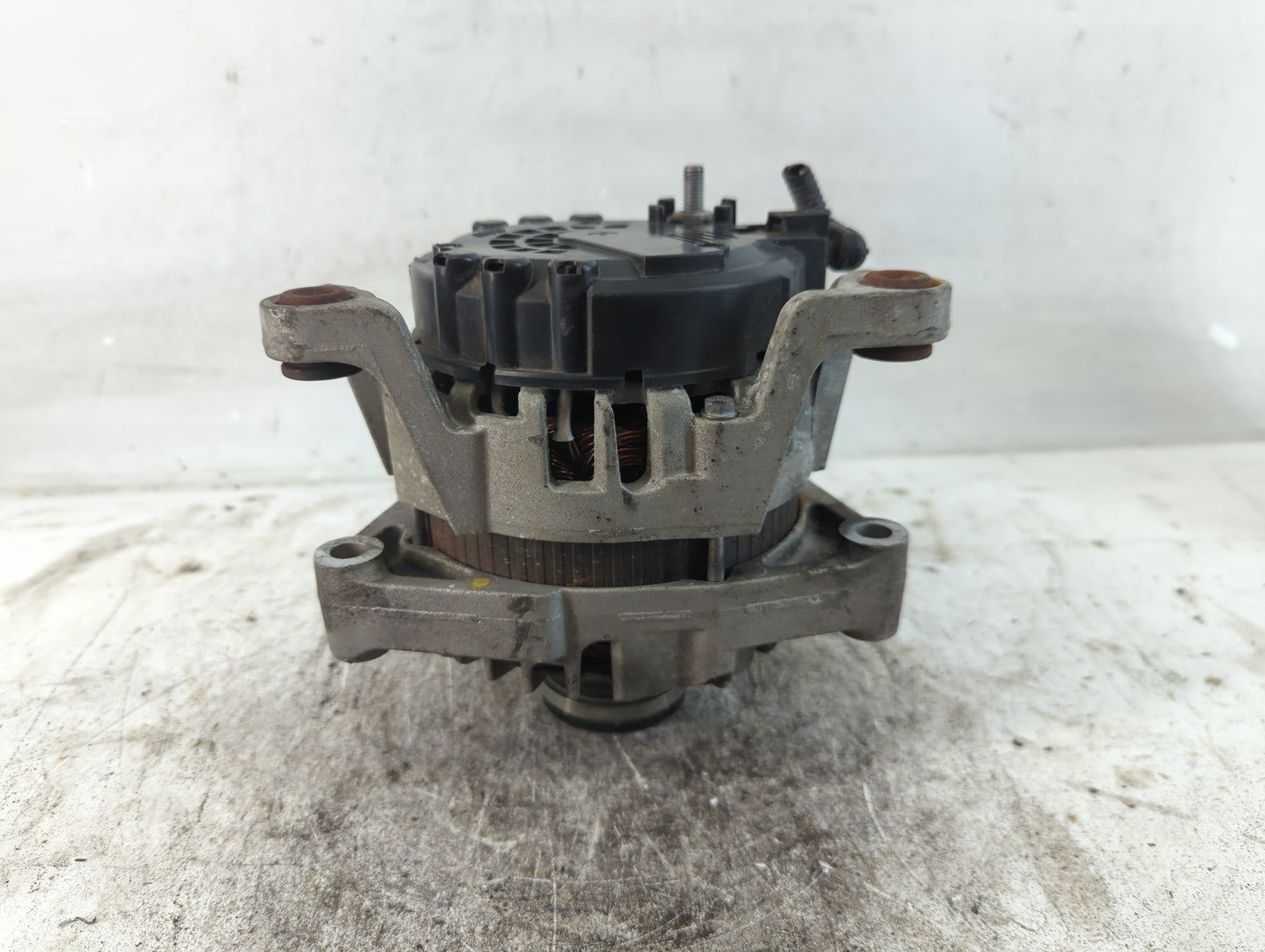 2012-2016 Chevrolet Cruze Alternator Replacement Generator Charging Assembly Engine OEM P/N:13588290 Fits OEM Used Auto Part
