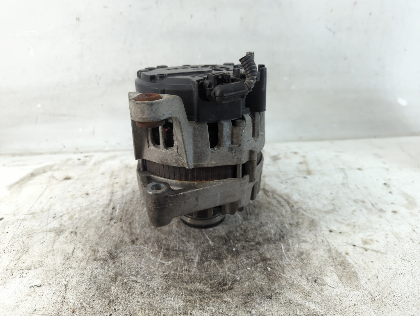2012-2016 Chevrolet Cruze Alternator Replacement Generator Charging Assembly Engine OEM P/N:13588290 Fits OEM Used Auto Part