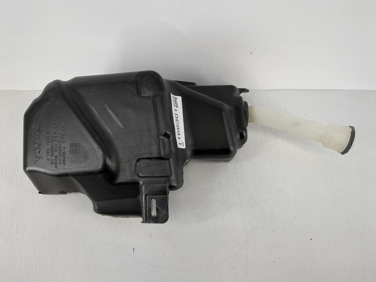 Chevrolet Cruze Limited Windshield Washer Fluid Reservoir Bottle Oem - Oemusedautoparts1.com
