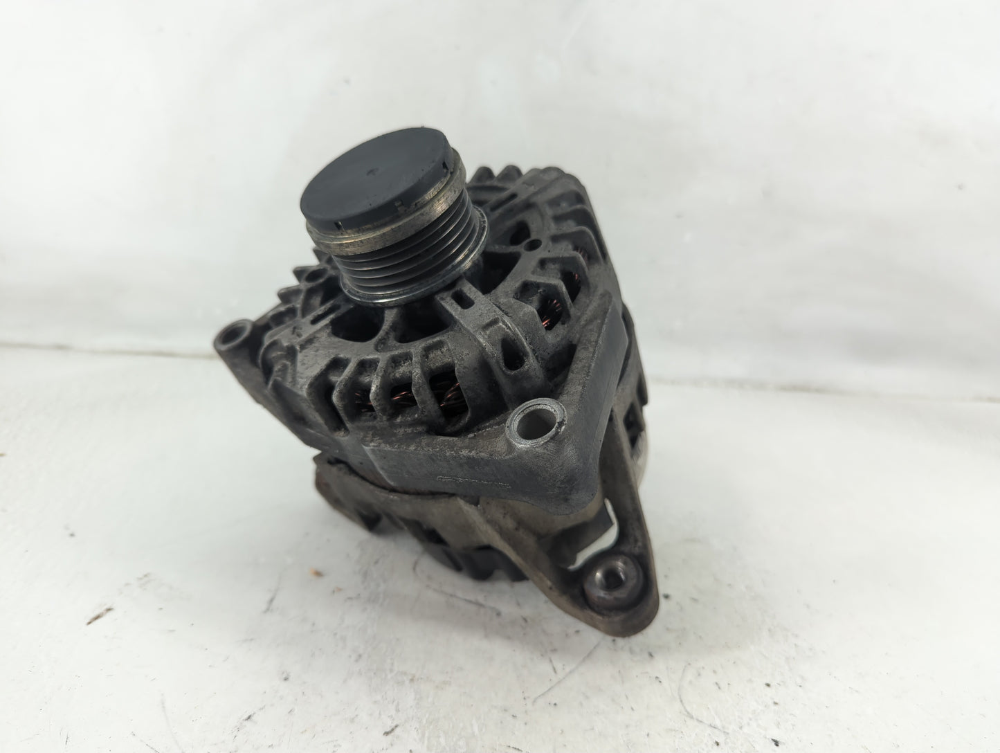 2015 Chevrolet Cruze Limited Alternator Replacement Generator Charging Assembly Engine OEM P/N:13588290 Fits OEM Used Auto P