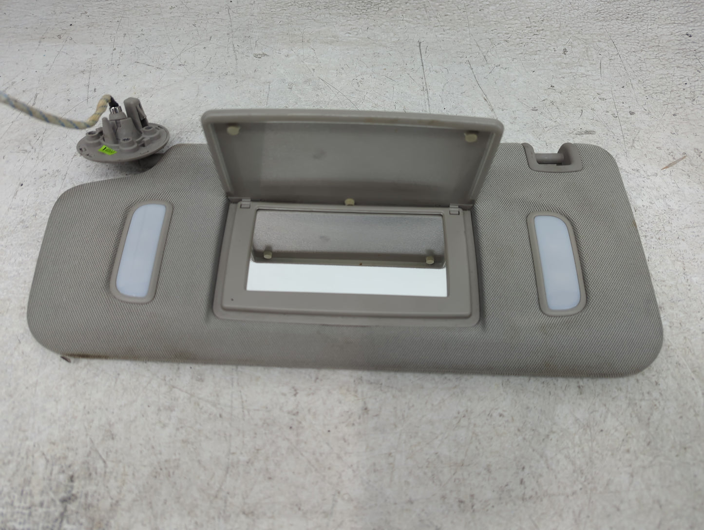 2010-2017 Chevrolet Equinox Sun Visor Shade Replacement Driver Left Mirror Fits Fits 2010 2011 2012 2013 2014 2015 2016 2017