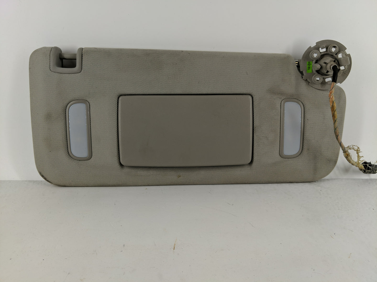 2010-2017 Chevrolet Equinox Sun Visor Shade Replacement Passenger Right Mirror Fits Fits 2010 2011 2012 2013 2014 2015 2016 