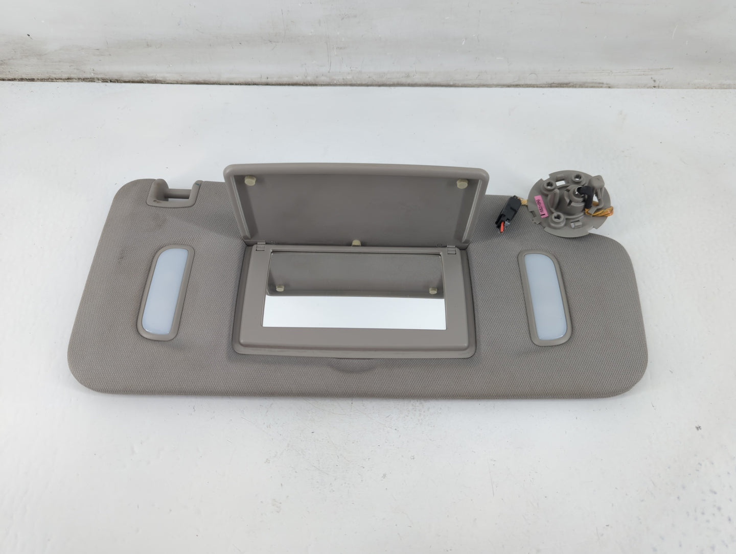 2010-2017 Chevrolet Equinox Sun Visor Shade Replacement Passenger Right Mirror Fits Fits 2010 2011 2012 2013 2014 2015 2016 