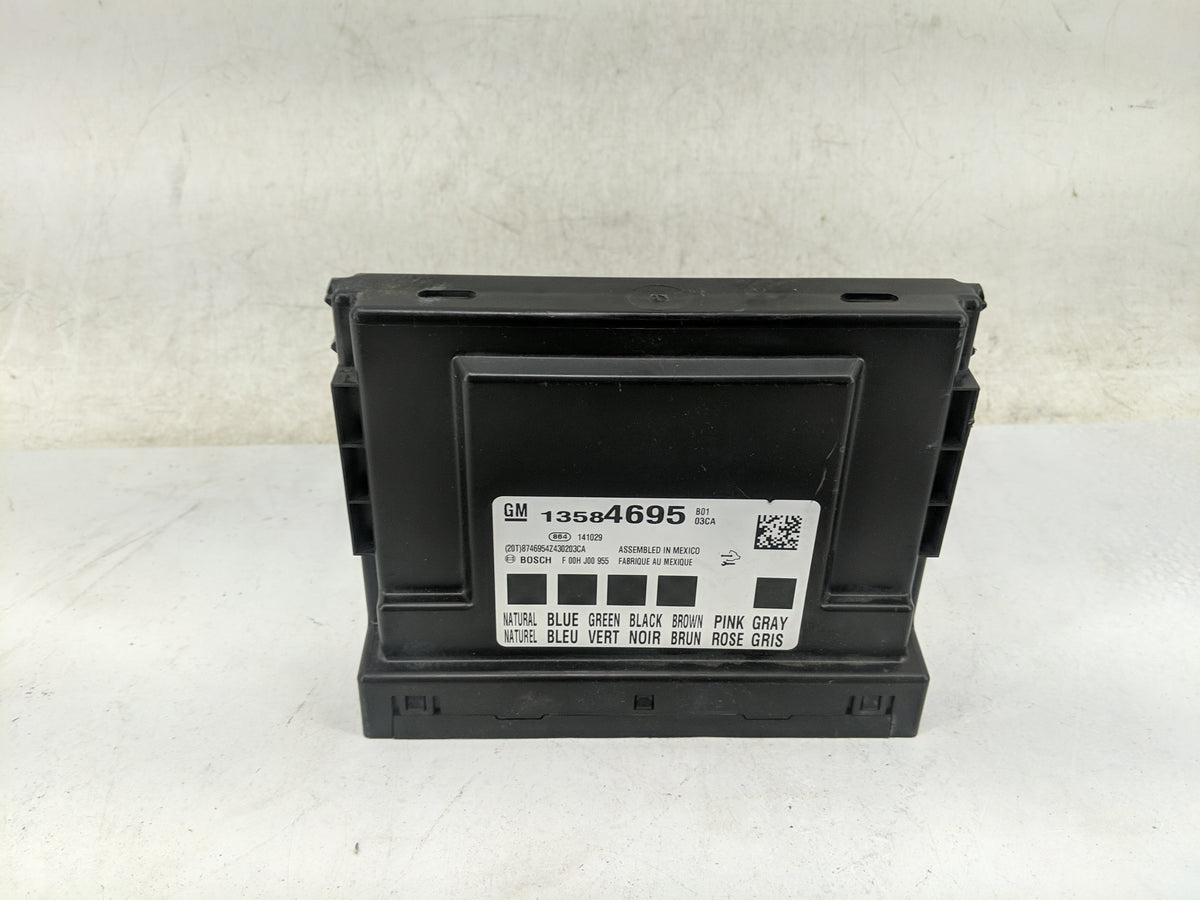 2014-2015 Chevrolet Equinox Body Control Module Bcm Inner Cabin Fuse Box 1135327 - Oemusedautoparts1.com