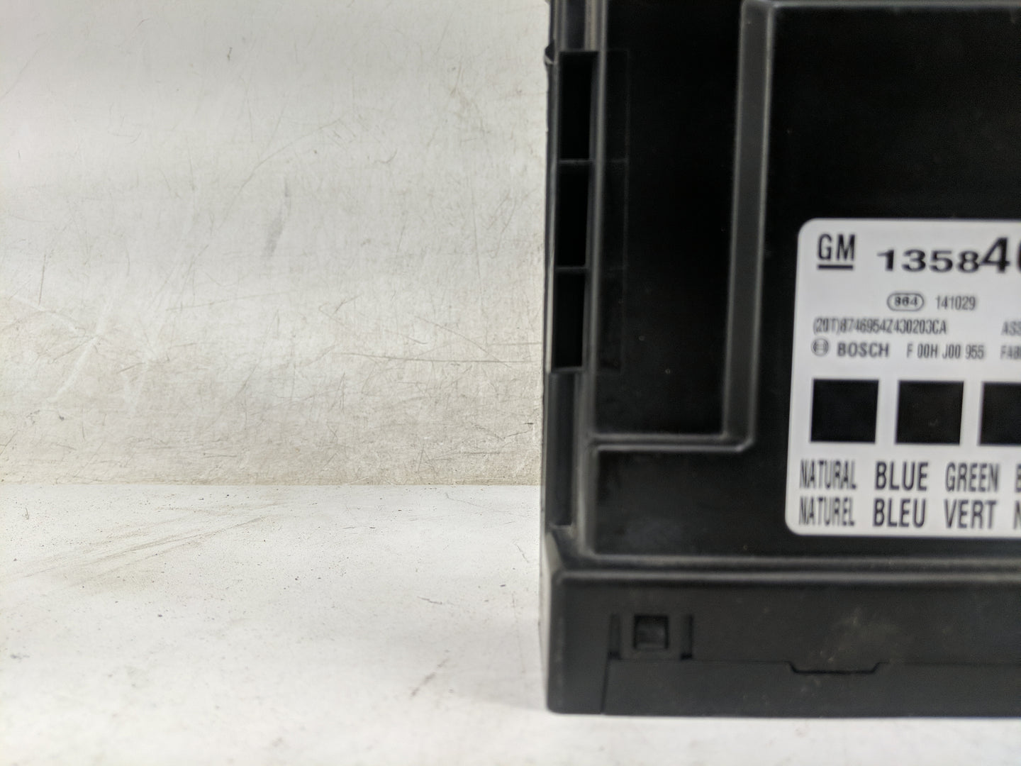 2014-2015 Chevrolet Equinox Body Control Module Bcm Inner Cabin Fuse Box 1135327 - Oemusedautoparts1.com