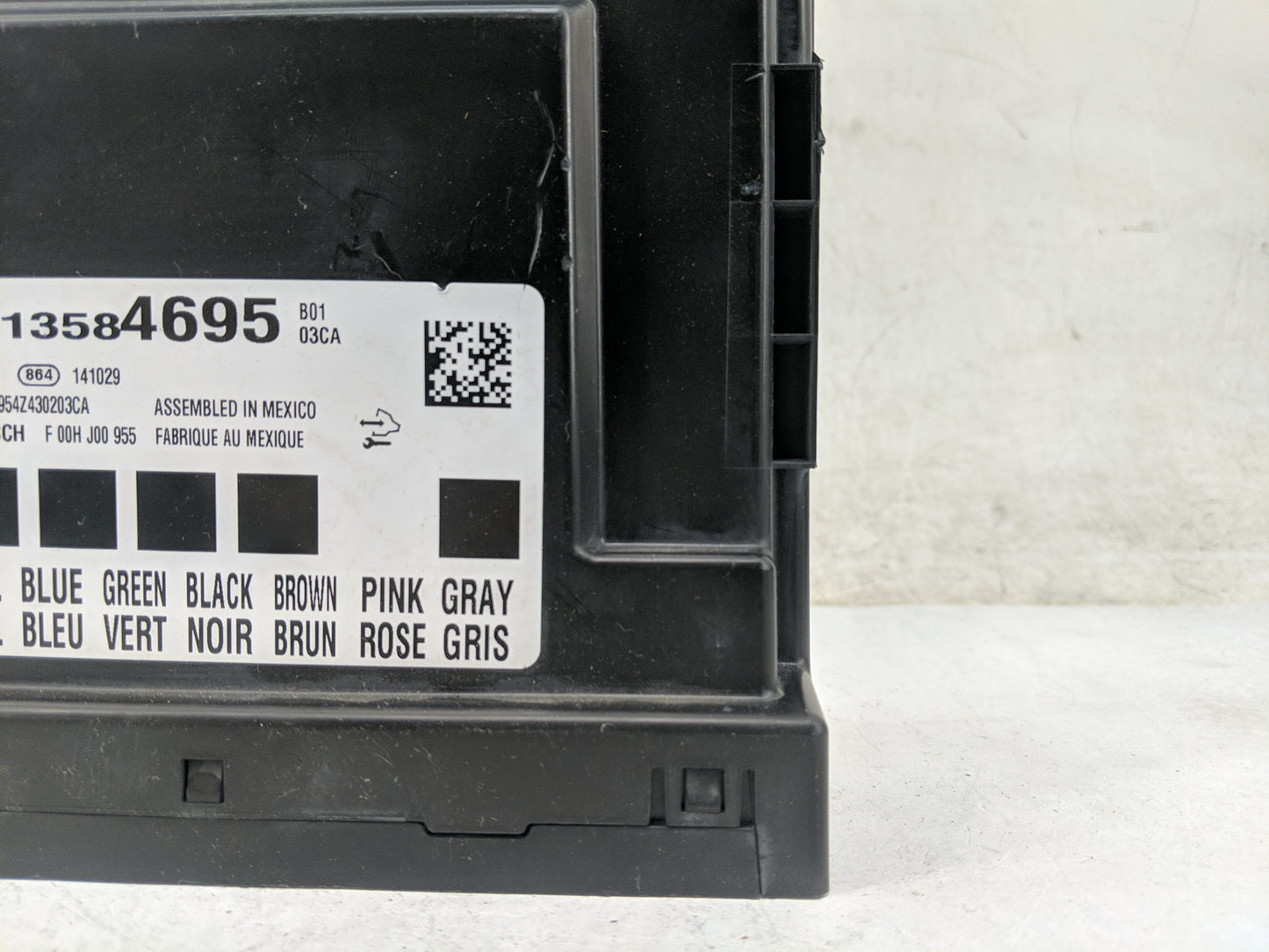 2014-2015 Chevrolet Equinox Body Control Module Bcm Inner Cabin Fuse Box 1135327 - Oemusedautoparts1.com