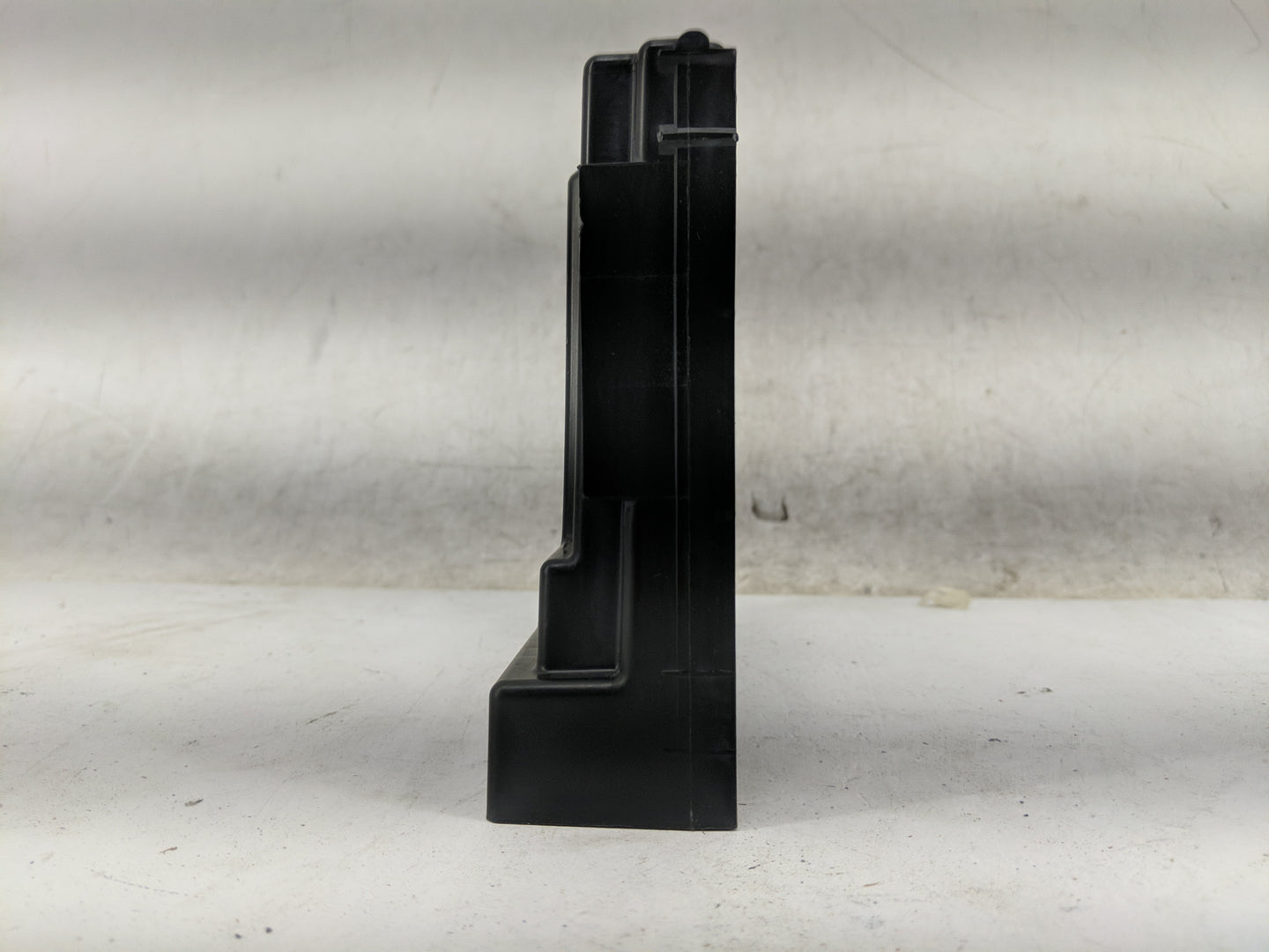 2014-2015 Chevrolet Equinox Body Control Module Bcm Inner Cabin Fuse Box 1135327 - Oemusedautoparts1.com