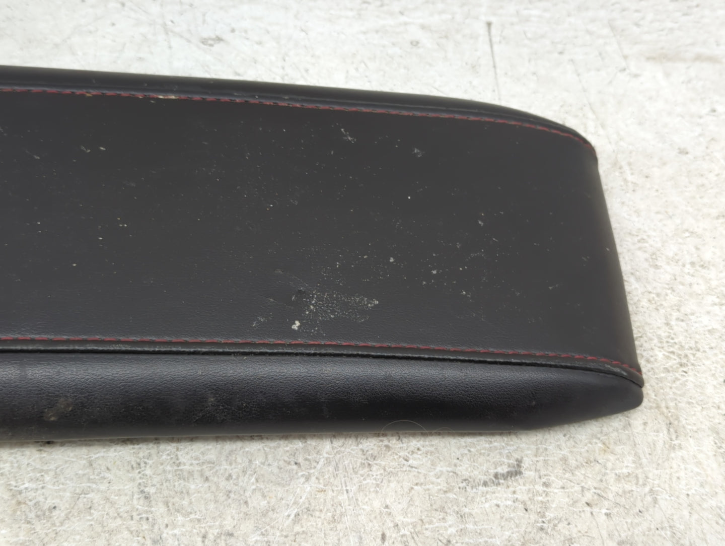 2014-2015 Chevrolet Equinox Center Console Armrest Cover Lid Fits Fits 2014 2015 OEM Used Auto Parts - Oemusedautoparts1.com
