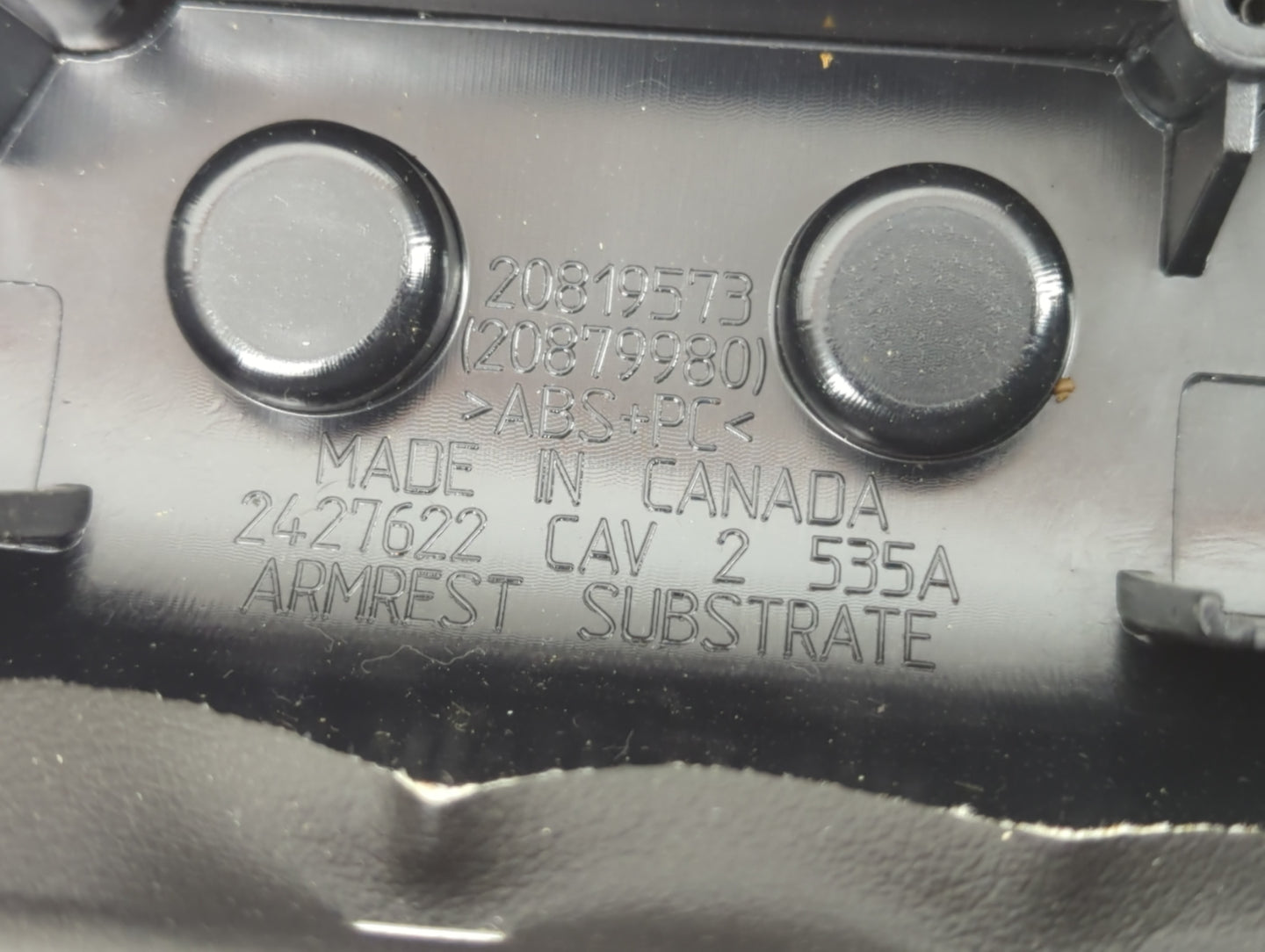 2014-2015 Chevrolet Equinox Center Console Armrest Cover Lid Fits Fits 2014 2015 OEM Used Auto Parts - Oemusedautoparts1.com
