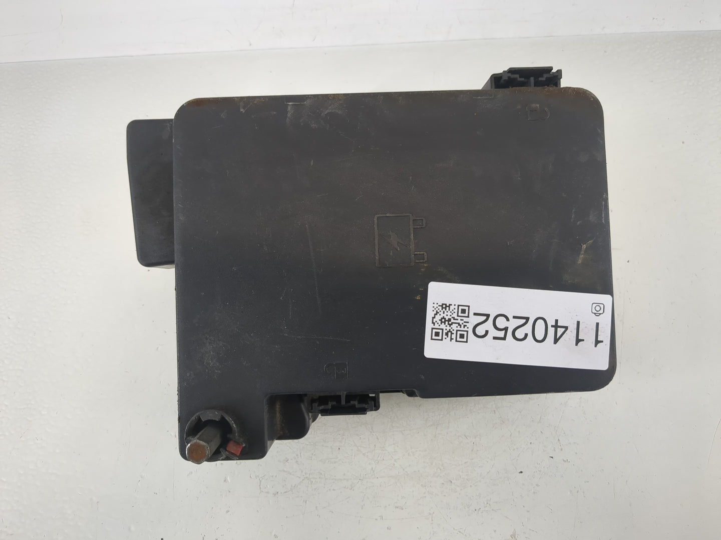2013-2016 Chevrolet Equinox Fusebox Fuse Box Panel Relay Module P/N:22929762 Fits Fits 2013 2014 2015 2016 OEM Used Auto Par