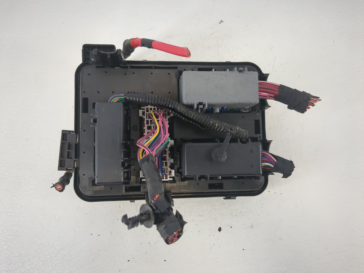 2013-2016 Chevrolet Equinox Fusebox Fuse Box Panel Relay Module P/N:22929762 Fits Fits 2013 2014 2015 2016 OEM Used Auto Par