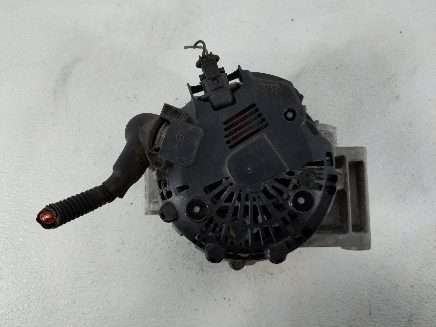 2010-2017 Chevrolet Equinox Alternator Replacement Generator Charging Assembly Engine OEM P/N:13588328 Fits OEM Used Auto Pa