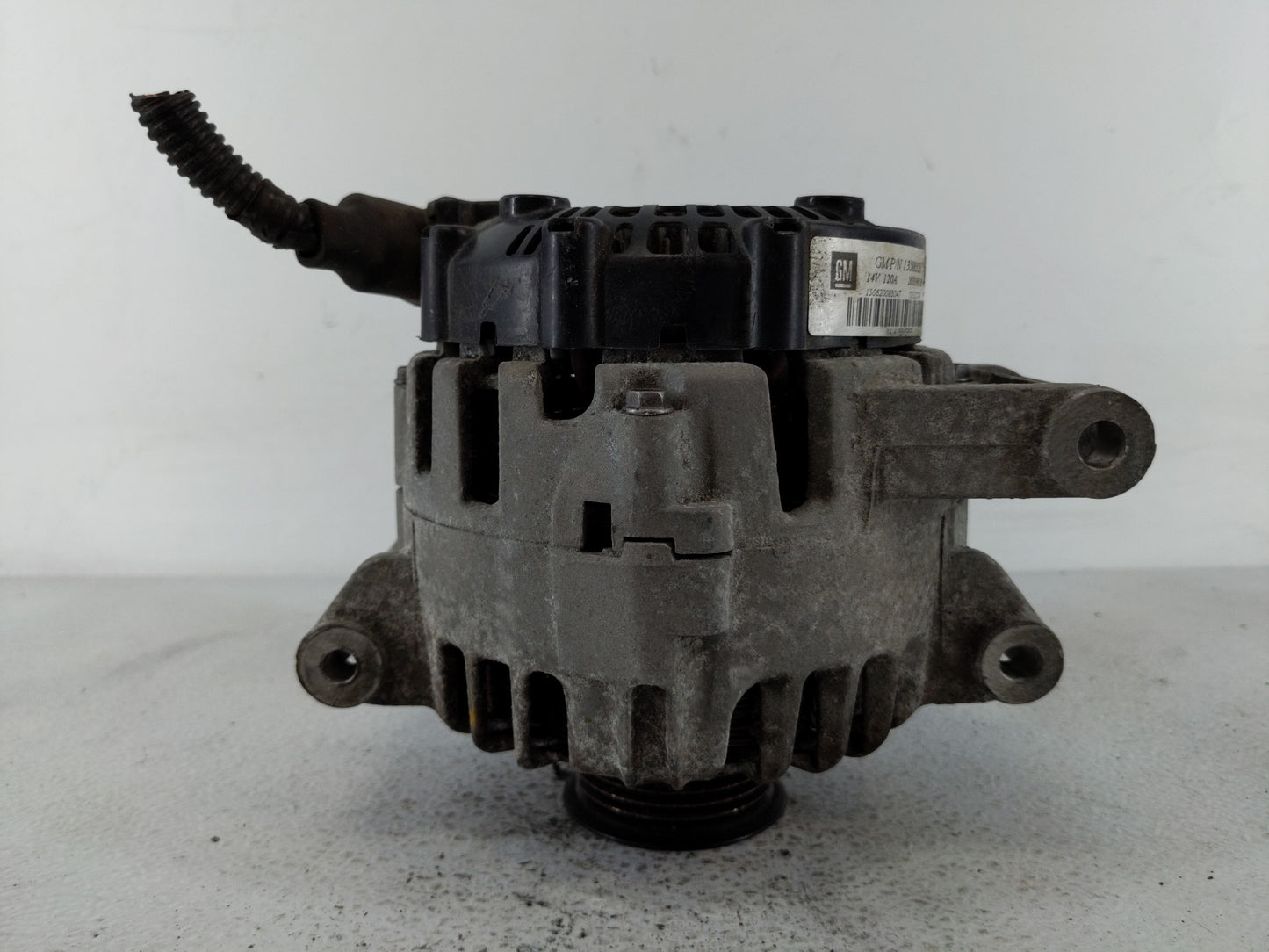 2010-2017 Chevrolet Equinox Alternator Replacement Generator Charging Assembly Engine OEM P/N:13588328 Fits OEM Used Auto Pa