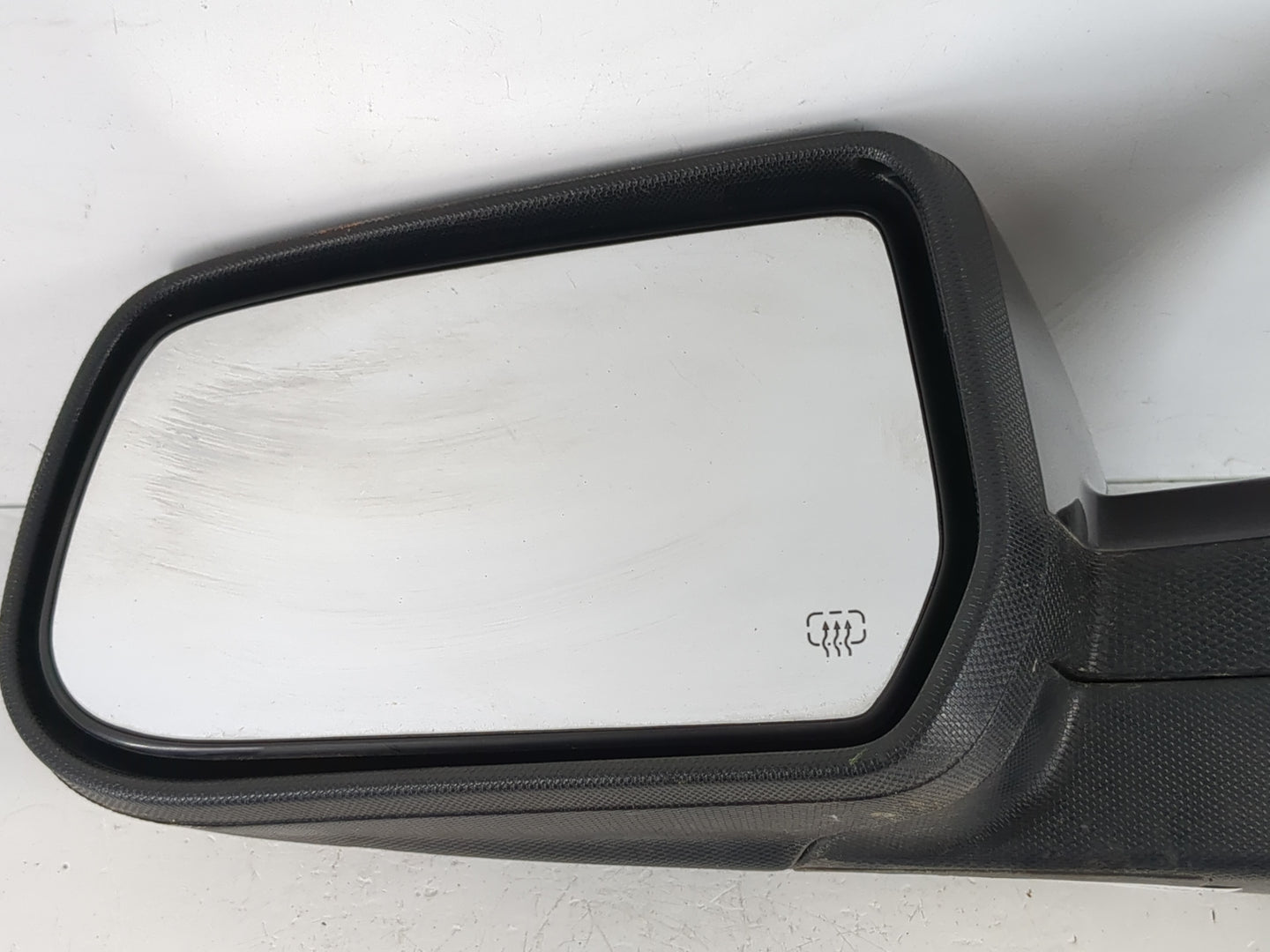 2015-2017 Chevrolet Equinox Driver Side View Mirror - Left Door Mirror OEM Used - Oemusedautoparts1.com