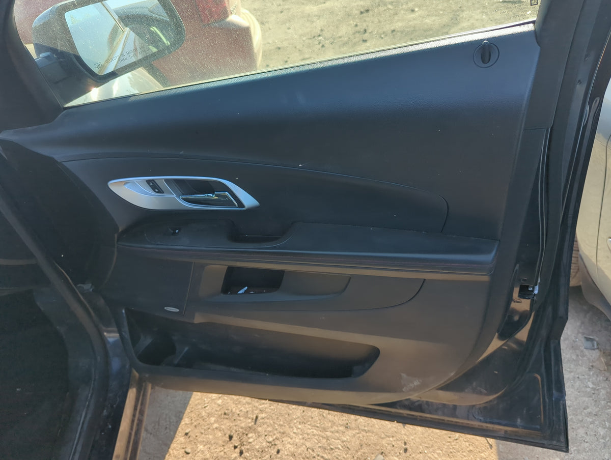 2015 Chevrolet Equinox Front Right Passenger Interior Door Panel Trim 1160969 - Oemusedautoparts1.com