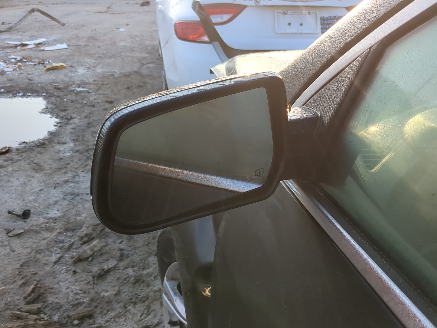 2015-2017 Chevrolet Equinox Driver Side View Mirror - Left Door Mirror OEM Used - Oemusedautoparts1.com