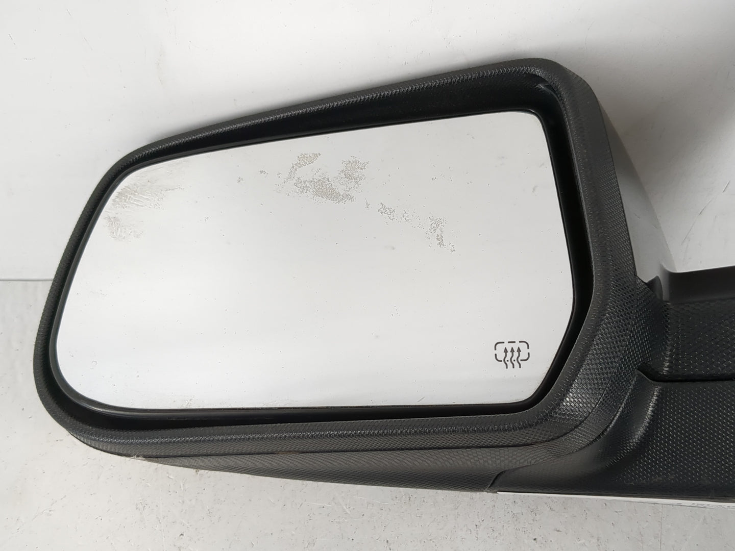 2015-2017 Chevrolet Equinox Driver Side View Mirror - Left Door Mirror OEM Used - Oemusedautoparts1.com