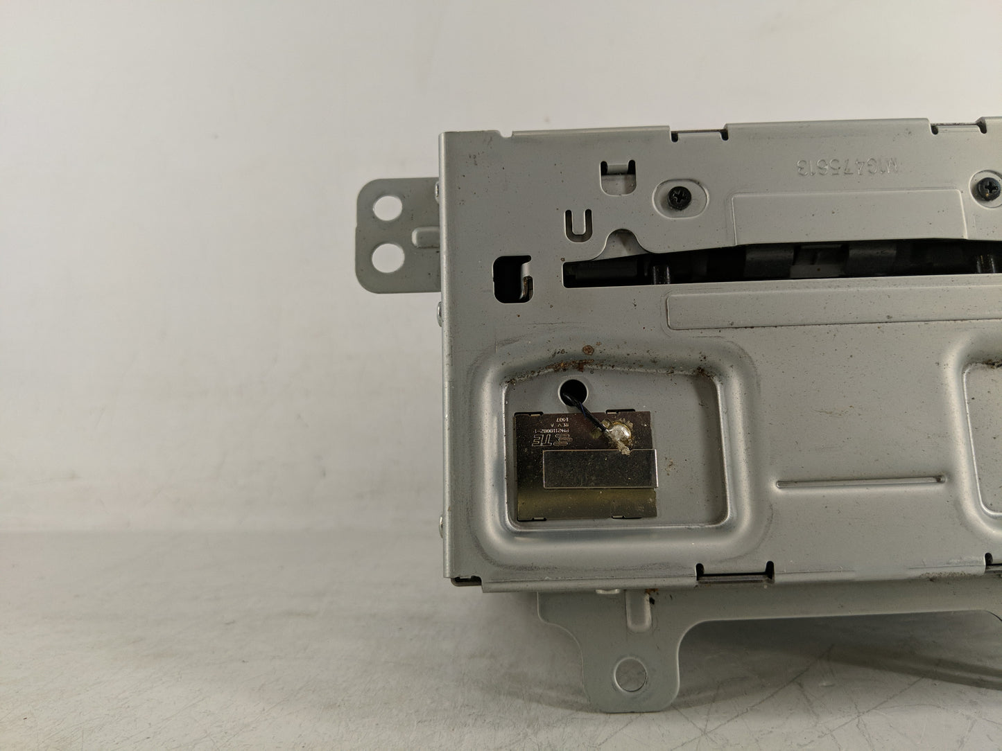 2015 Chevrolet Equinox Radio AM FM Cd Player Receiver Replacement P/N:23495273 Fits OEM Used Auto Parts - Oemusedautoparts1.