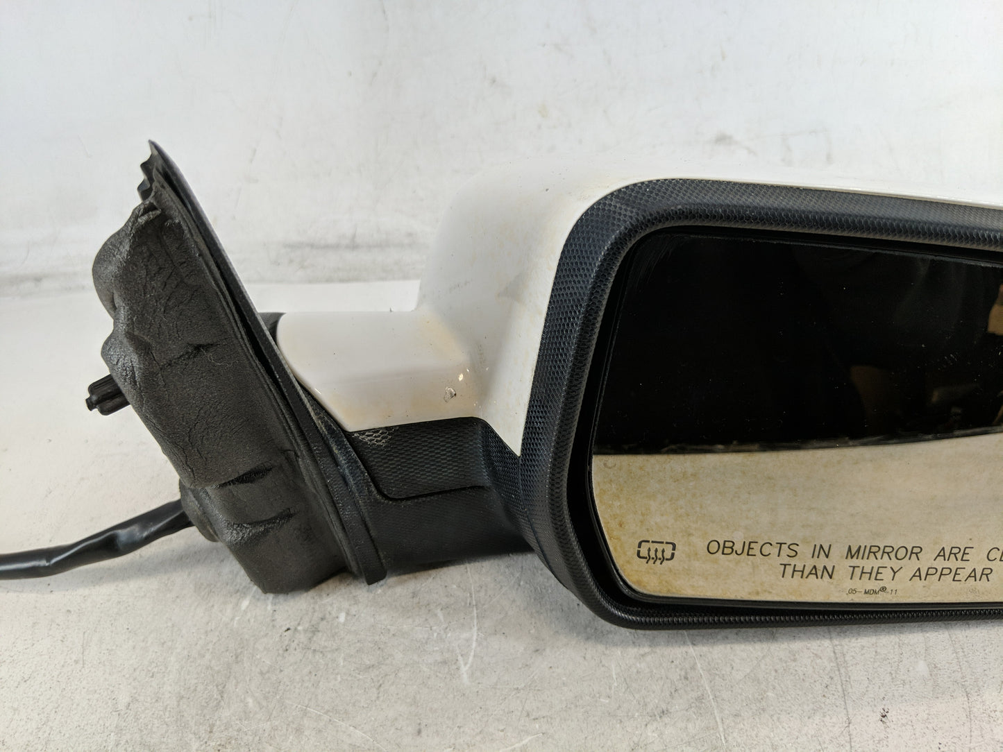 2015-2017 Chevrolet Equinox Side Mirror Replacement Passenger Right View Door Mirror P/N:23467300 Fits Fits 2015 2016 2017 O