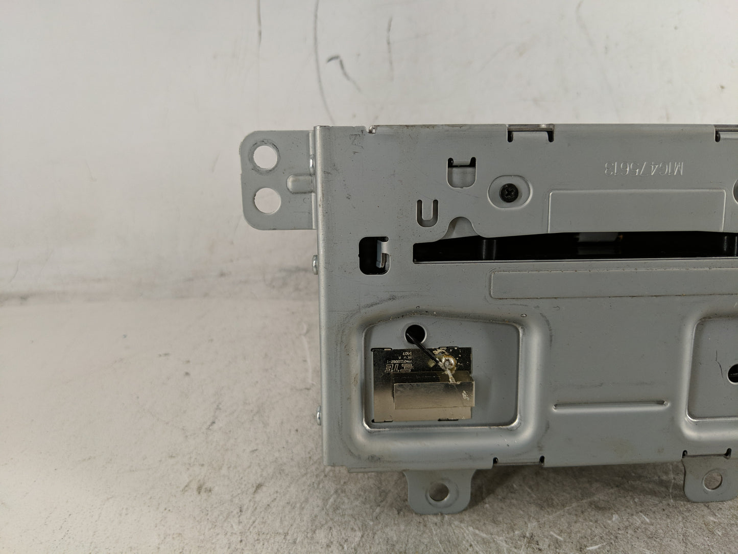 2015 Chevrolet Equinox Radio AM FM Cd Player Receiver Replacement P/N:23476256 Fits Fits 2014 2016 2017 OEM Used Auto Parts 