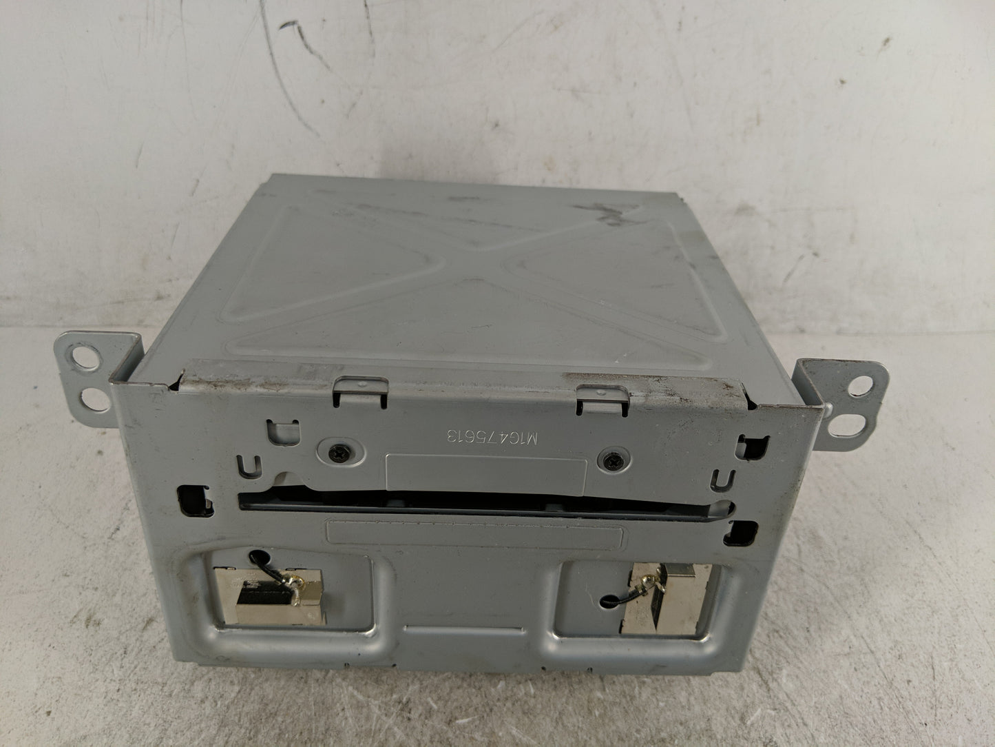 2015 Chevrolet Equinox Radio AM FM Cd Player Receiver Replacement P/N:23476256 Fits Fits 2014 2016 2017 OEM Used Auto Parts 