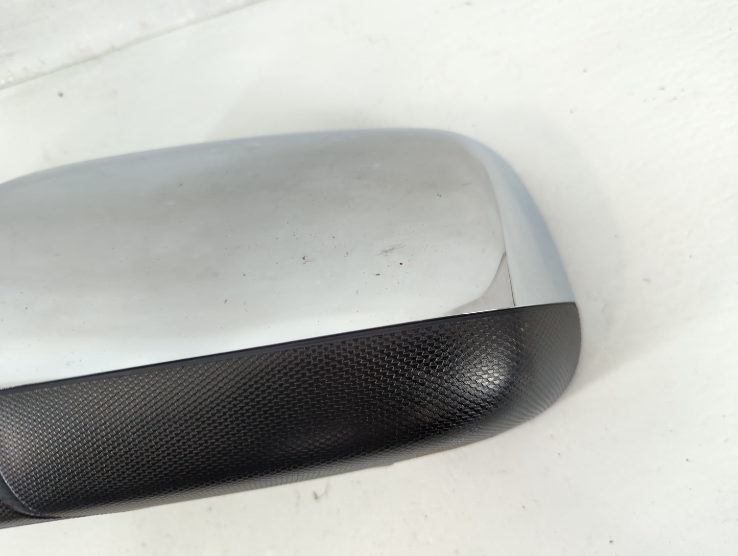2015 Chevrolet Equinox Side Mirror Replacement Driver Left View Door Mirror Fits OEM Used Auto Parts - Oemusedautoparts1.com