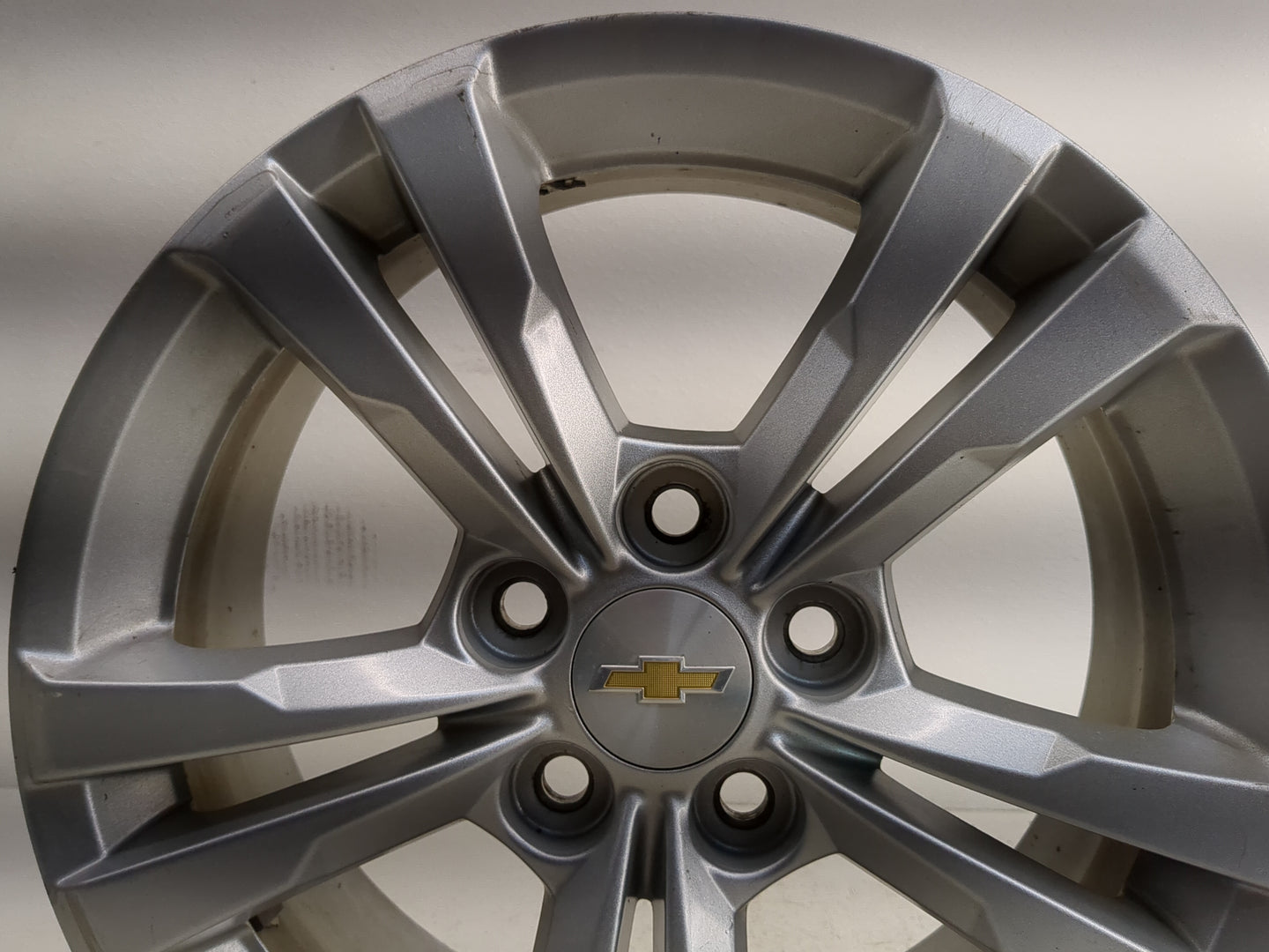 2010-2017 Chevrolet Equinox Oem Wheel Rim 1247588 - Oemusedautoparts1.com