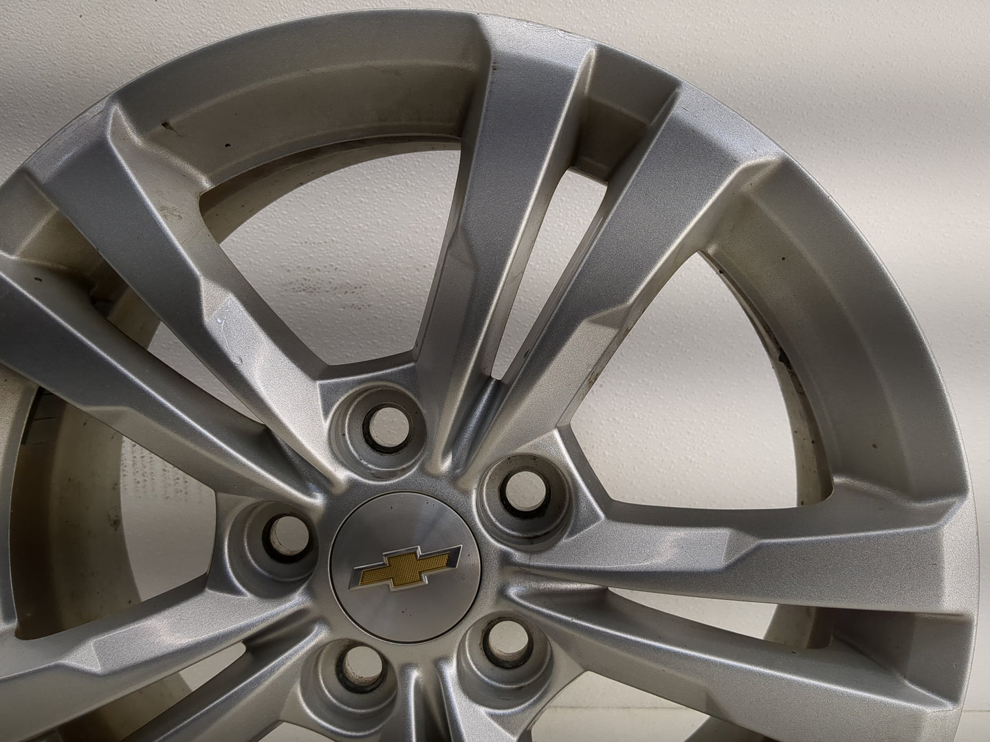 2010-2017 Chevrolet Equinox Oem Wheel Rim 1247589 - Oemusedautoparts1.com