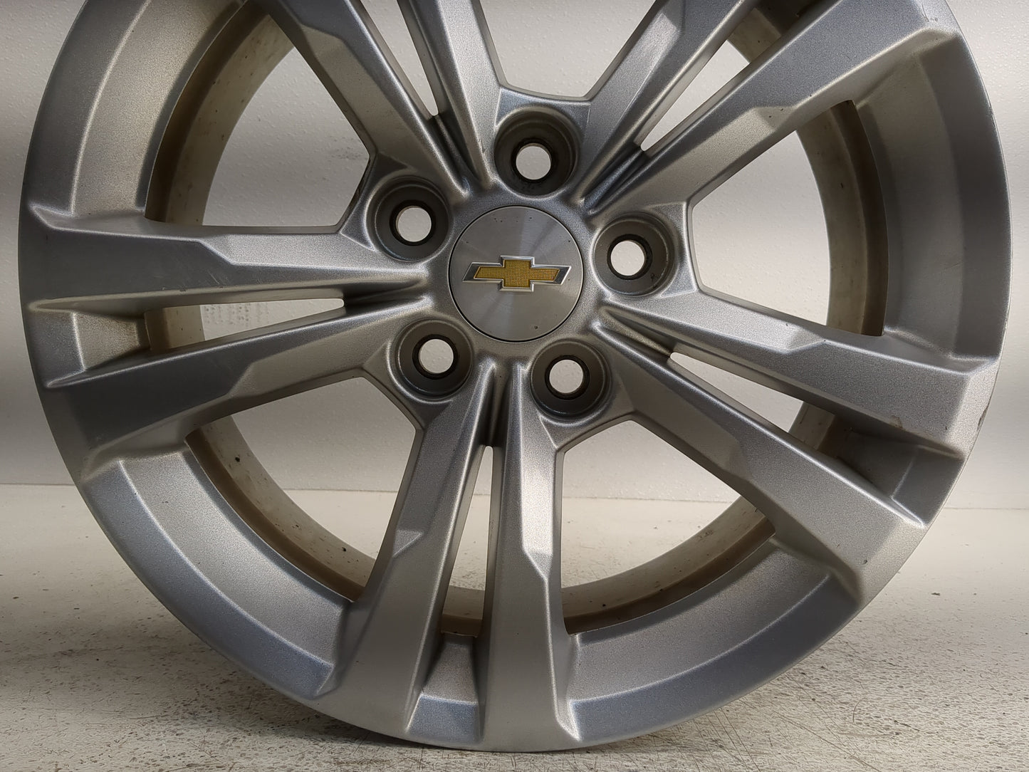 2010-2017 Chevrolet Equinox Oem Wheel Rim 1247590 - Oemusedautoparts1.com