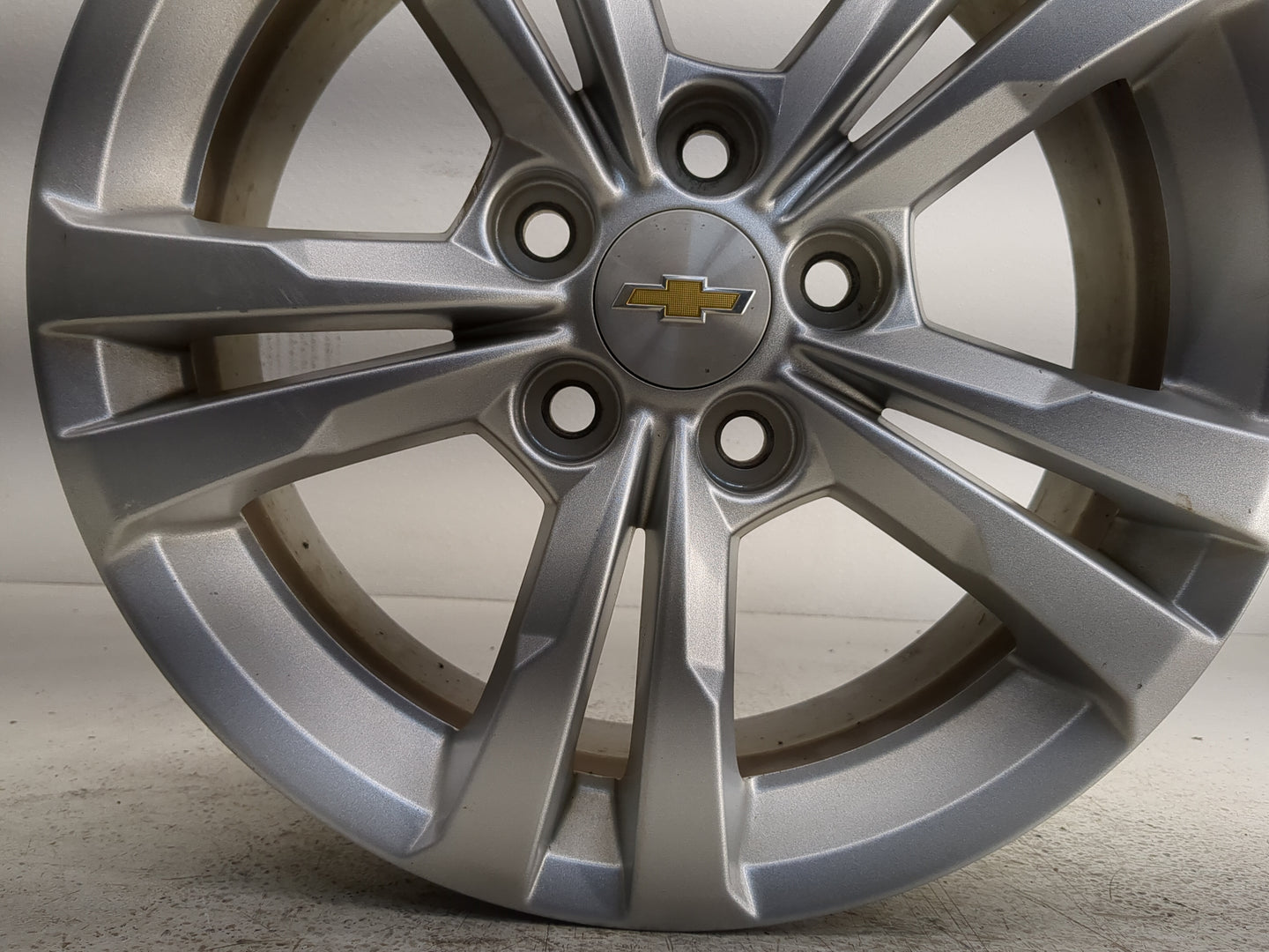 2010-2017 Chevrolet Equinox Oem Wheel Rim 1247590 - Oemusedautoparts1.com