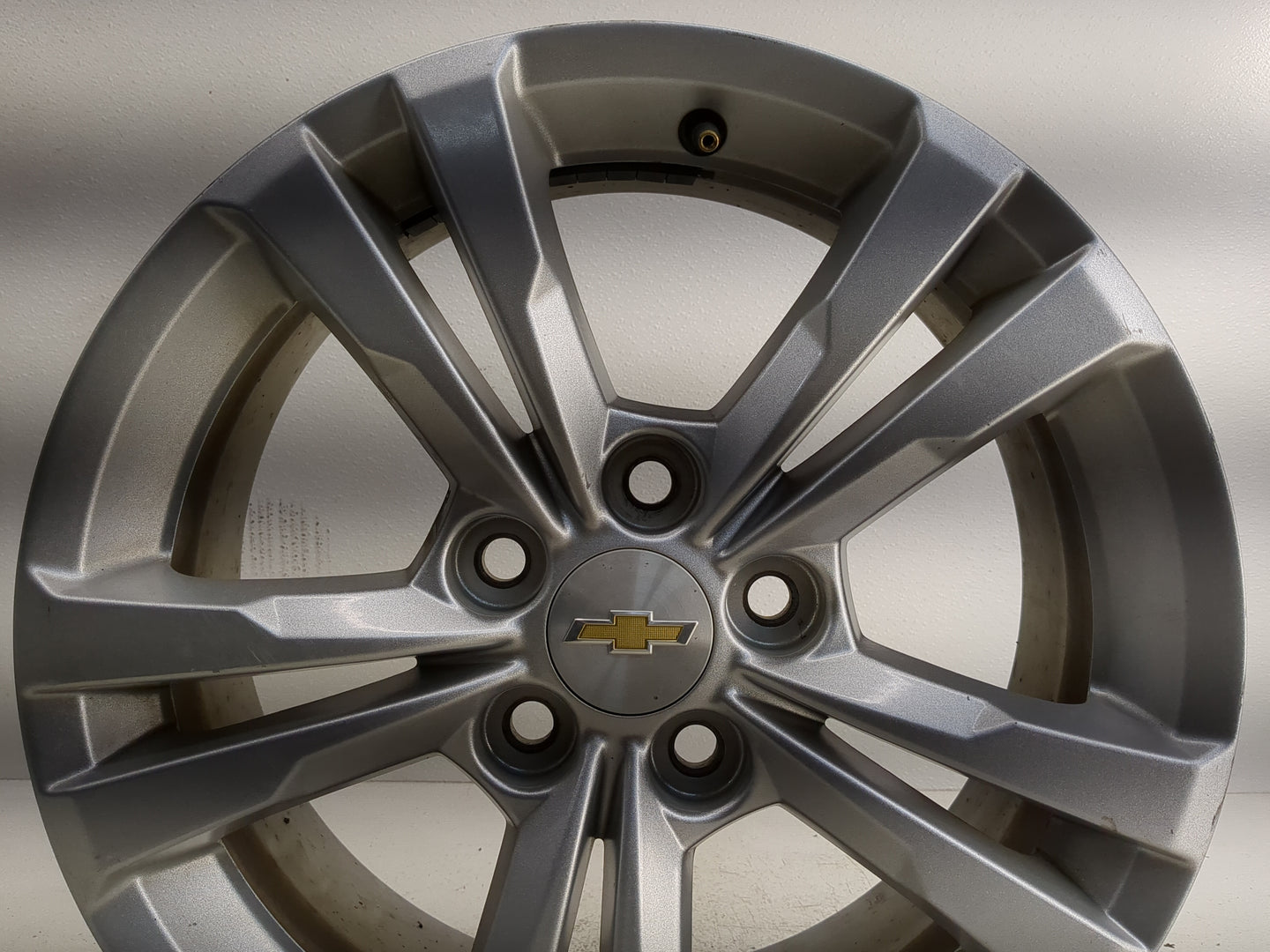 2010-2017 Chevrolet Equinox Oem Wheel Rim 1247590 - Oemusedautoparts1.com