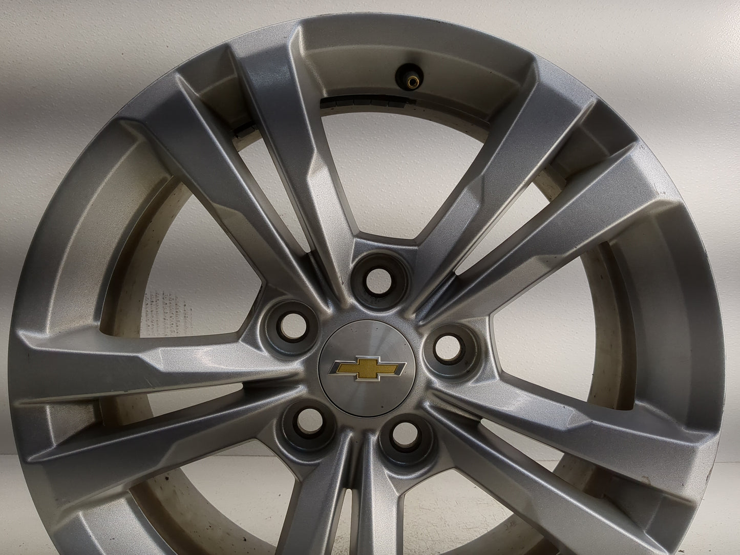 2010-2017 Chevrolet Equinox Oem Wheel Rim 1247590 - Oemusedautoparts1.com