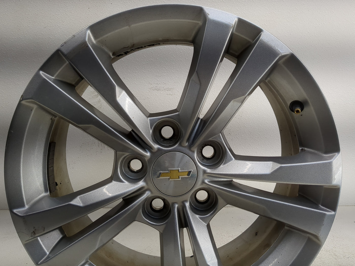 2010-2017 Chevrolet Equinox Oem Wheel Rim 1247591 - Oemusedautoparts1.com
