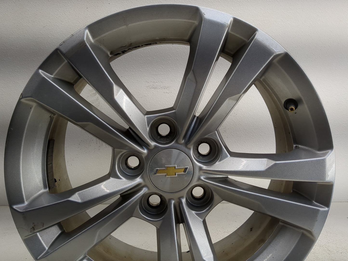 2010-2017 Chevrolet Equinox Oem Wheel Rim 1247591 - Oemusedautoparts1.com