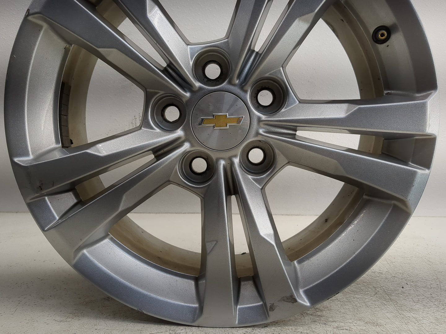 2010-2017 Chevrolet Equinox Oem Wheel Rim 1247591 - Oemusedautoparts1.com