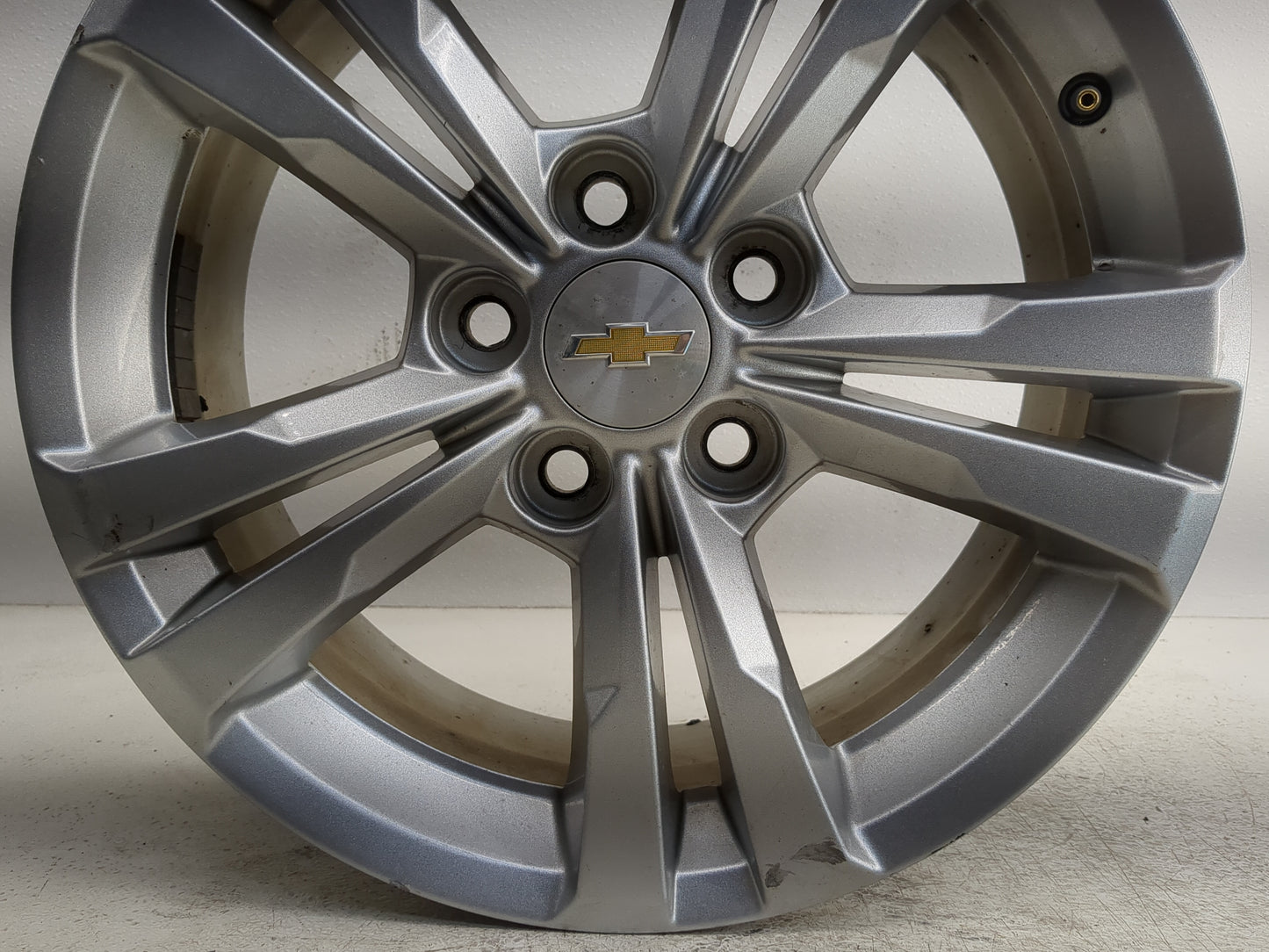 2010-2017 Chevrolet Equinox Oem Wheel Rim 1247591 - Oemusedautoparts1.com
