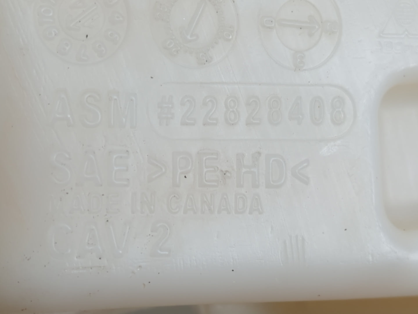 2010-2017 Chevrolet Equinox Windshield Washer Fluid Reservoir Bottle Oem - Oemusedautoparts1.com