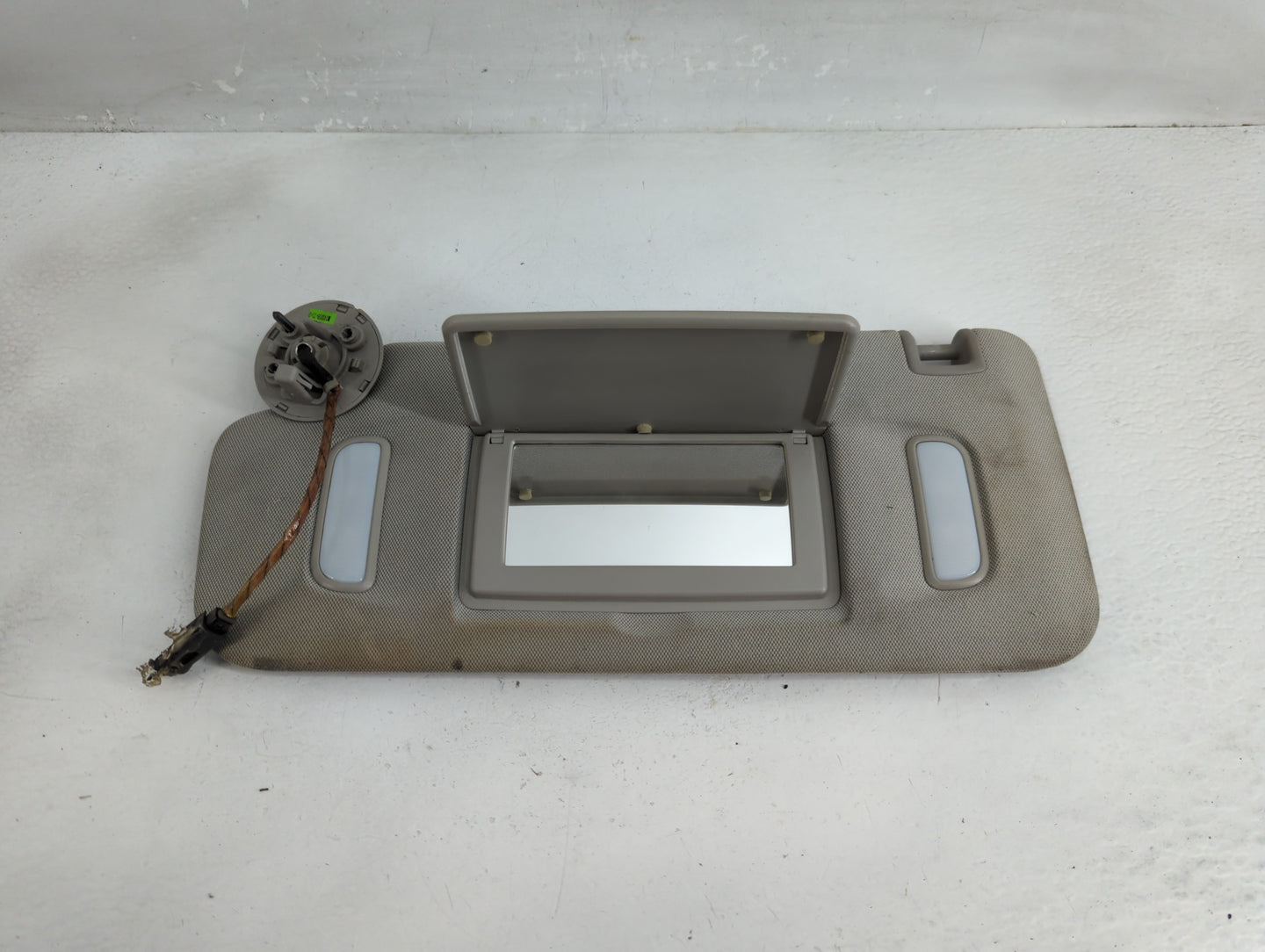 2010-2017 Chevrolet Equinox Sun Visor Shade Replacement Driver Left Mirror Fits Fits 2010 2011 2012 2013 2014 2015 2016 2017