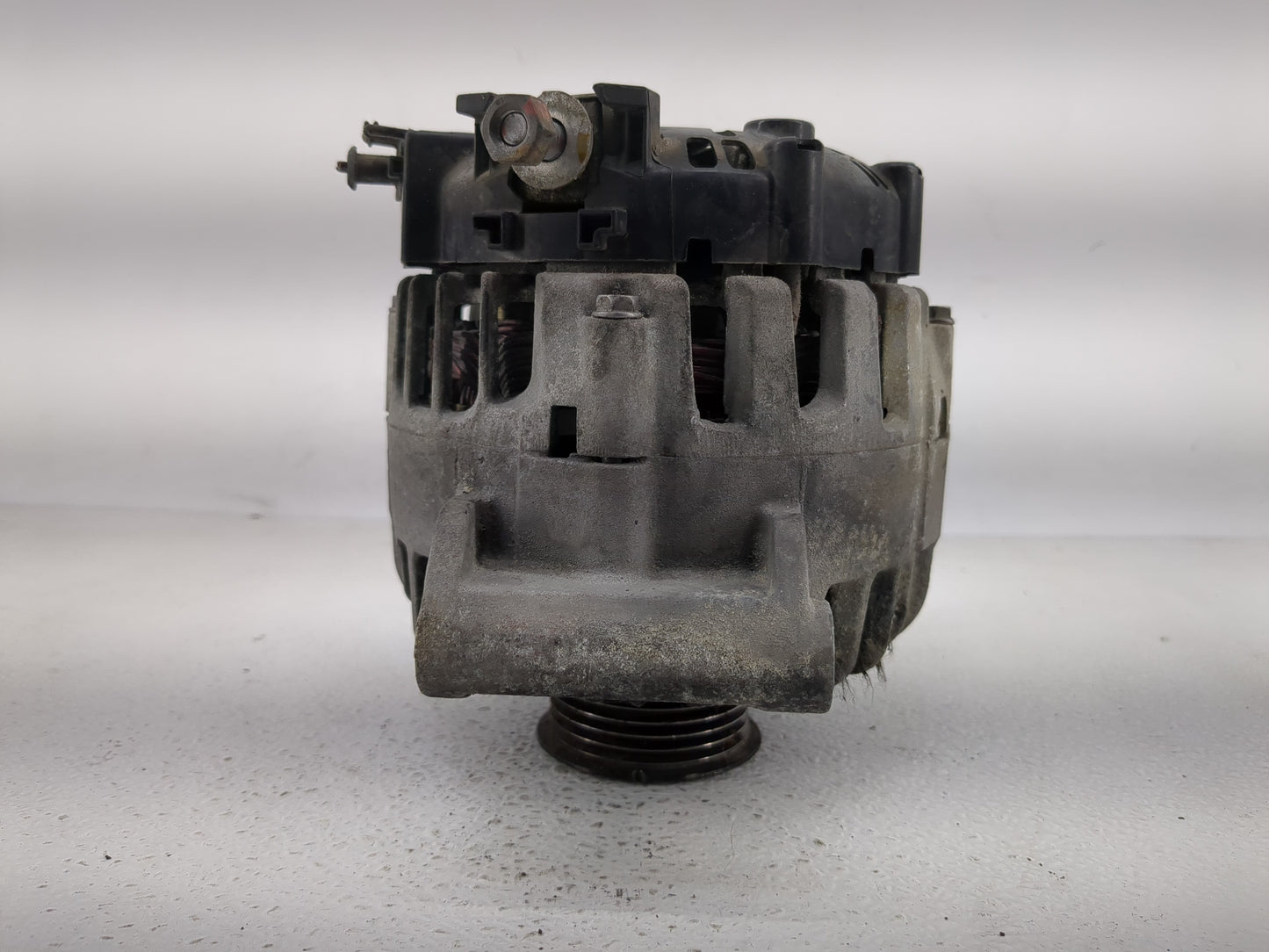 2010-2017 Chevrolet Equinox Alternator Replacement Generator Charging Assembly Engine OEM Fits OEM Used Auto Parts - Oemused