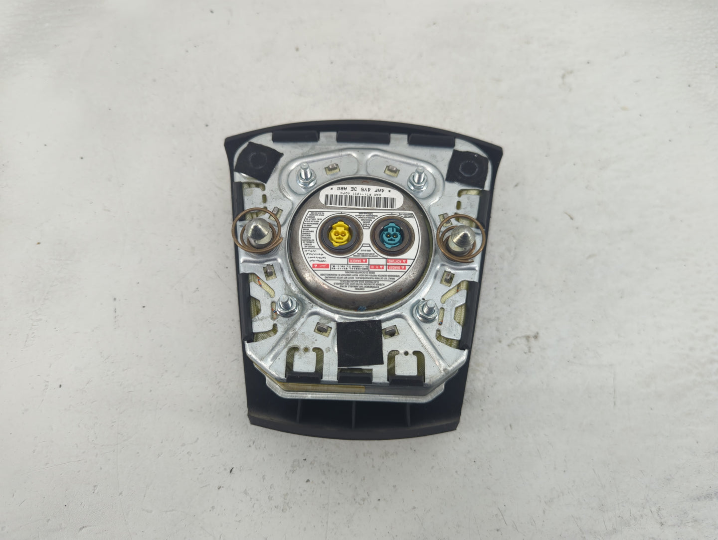 2010-2017 Chevrolet Equinox Air Bag Driver Left Steering Wheel Mounted Fits Fits 2010 2011 2012 2013 2014 2015 2016 2017 OEM