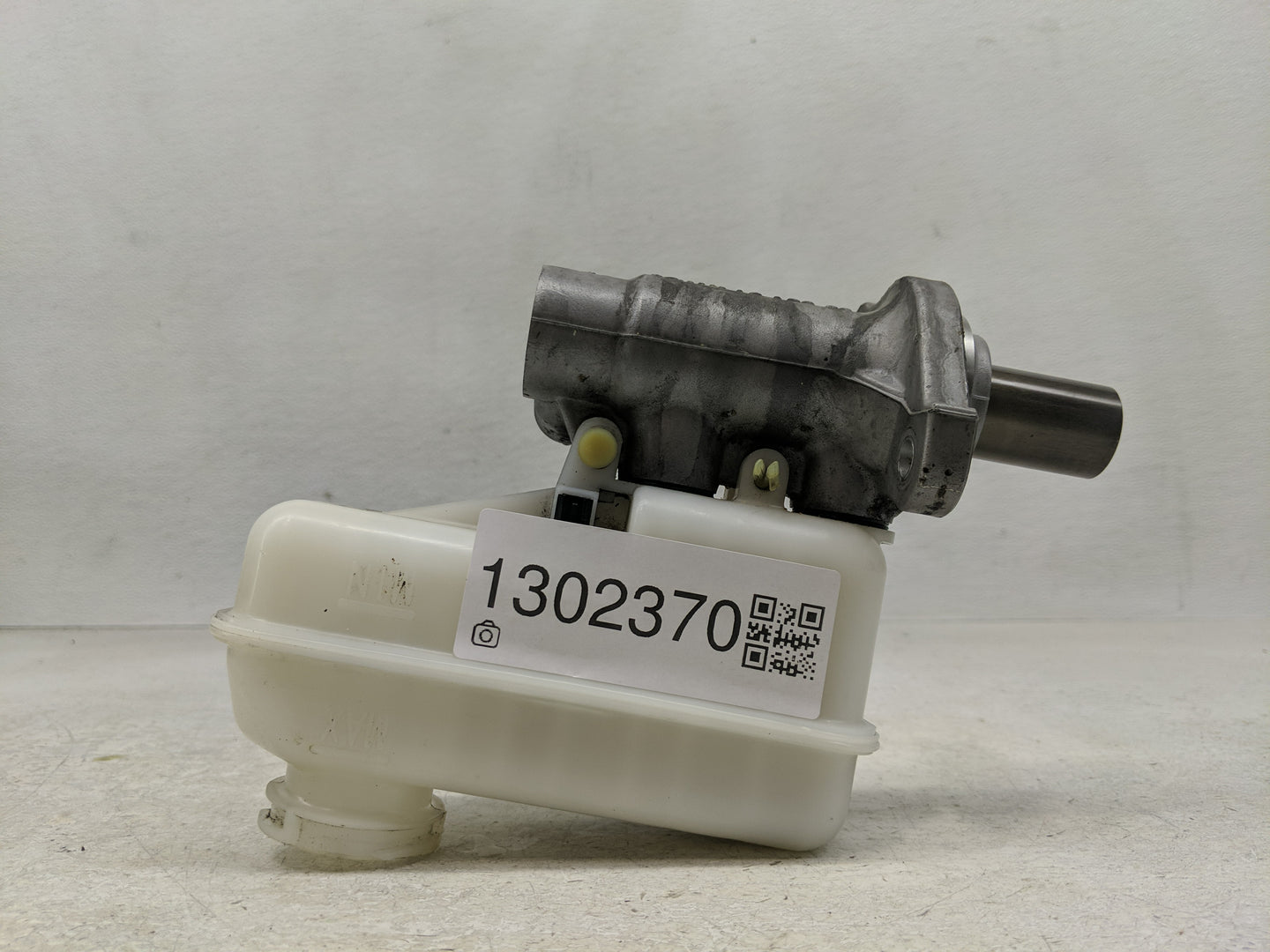 2011-2017 Chevrolet Equinox Brake Master Cylinder - Oemusedautoparts1.com