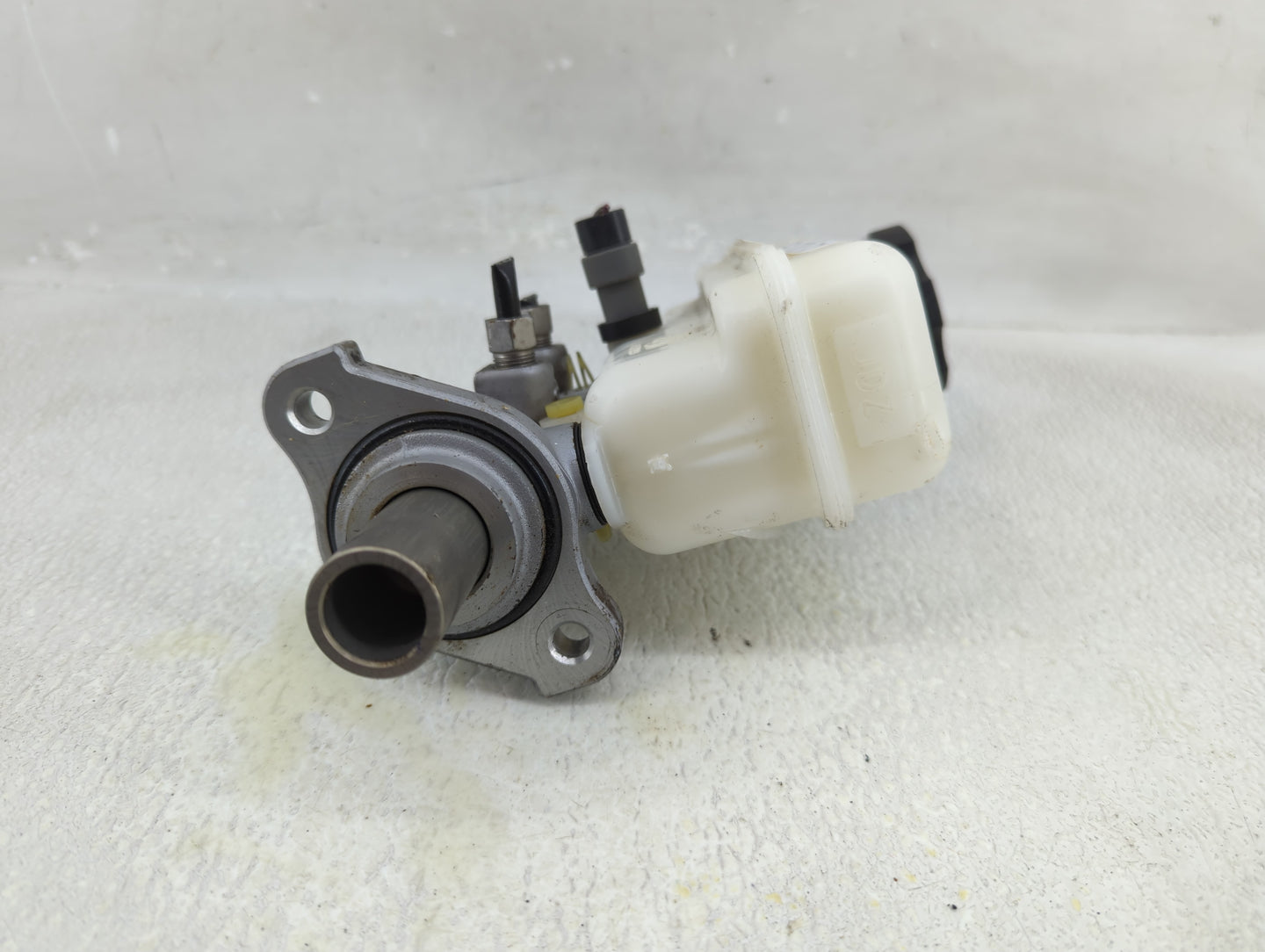2011-2017 Chevrolet Equinox Brake Master Cylinder - Oemusedautoparts1.com