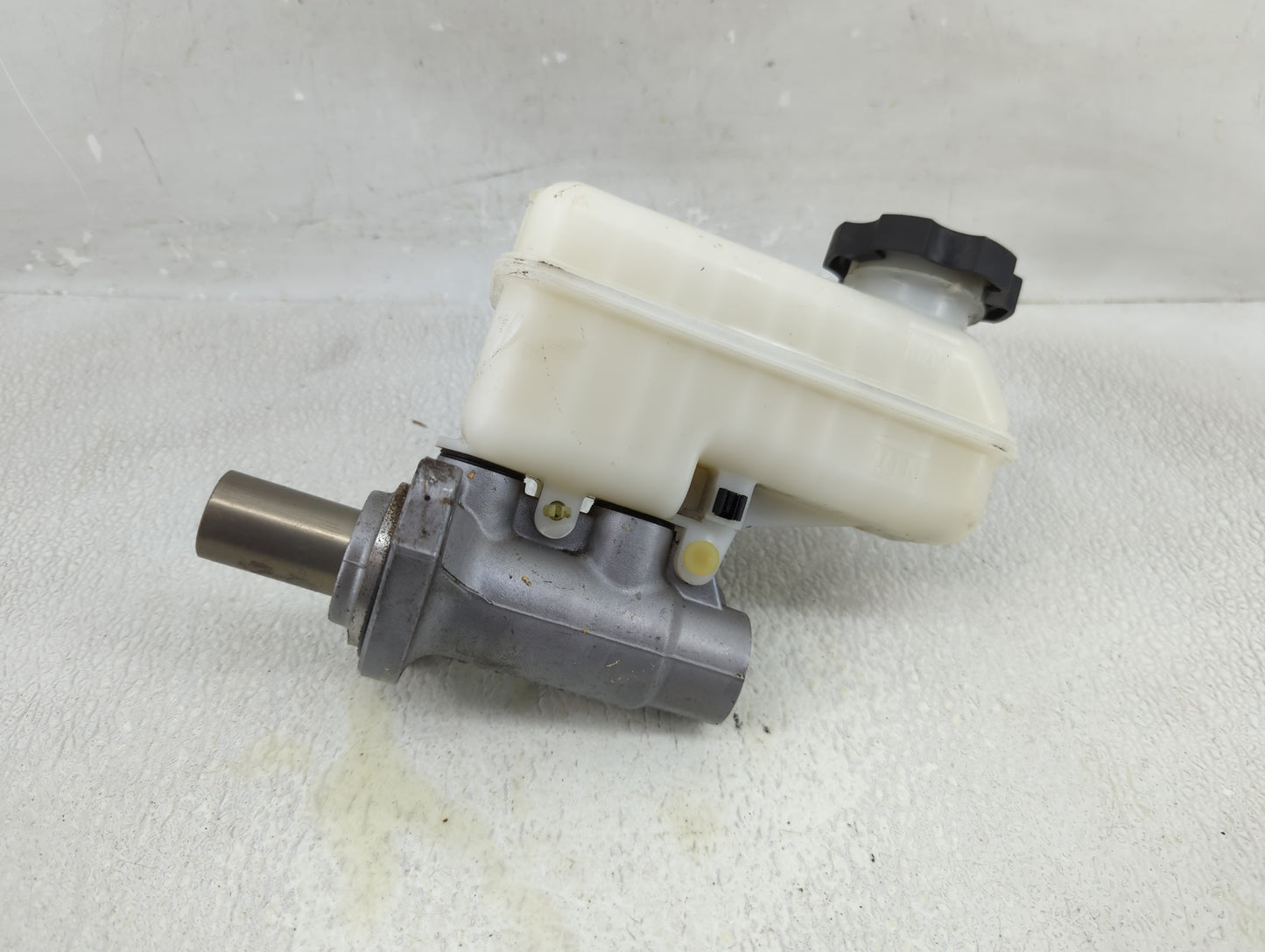 2011-2017 Chevrolet Equinox Brake Master Cylinder - Oemusedautoparts1.com