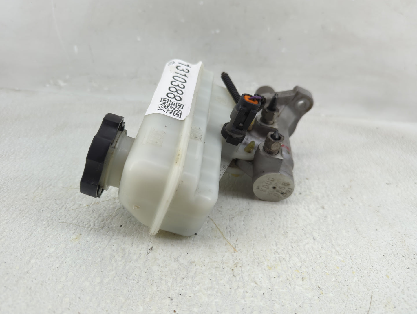 2011-2017 Chevrolet Equinox Brake Master Cylinder - Oemusedautoparts1.com