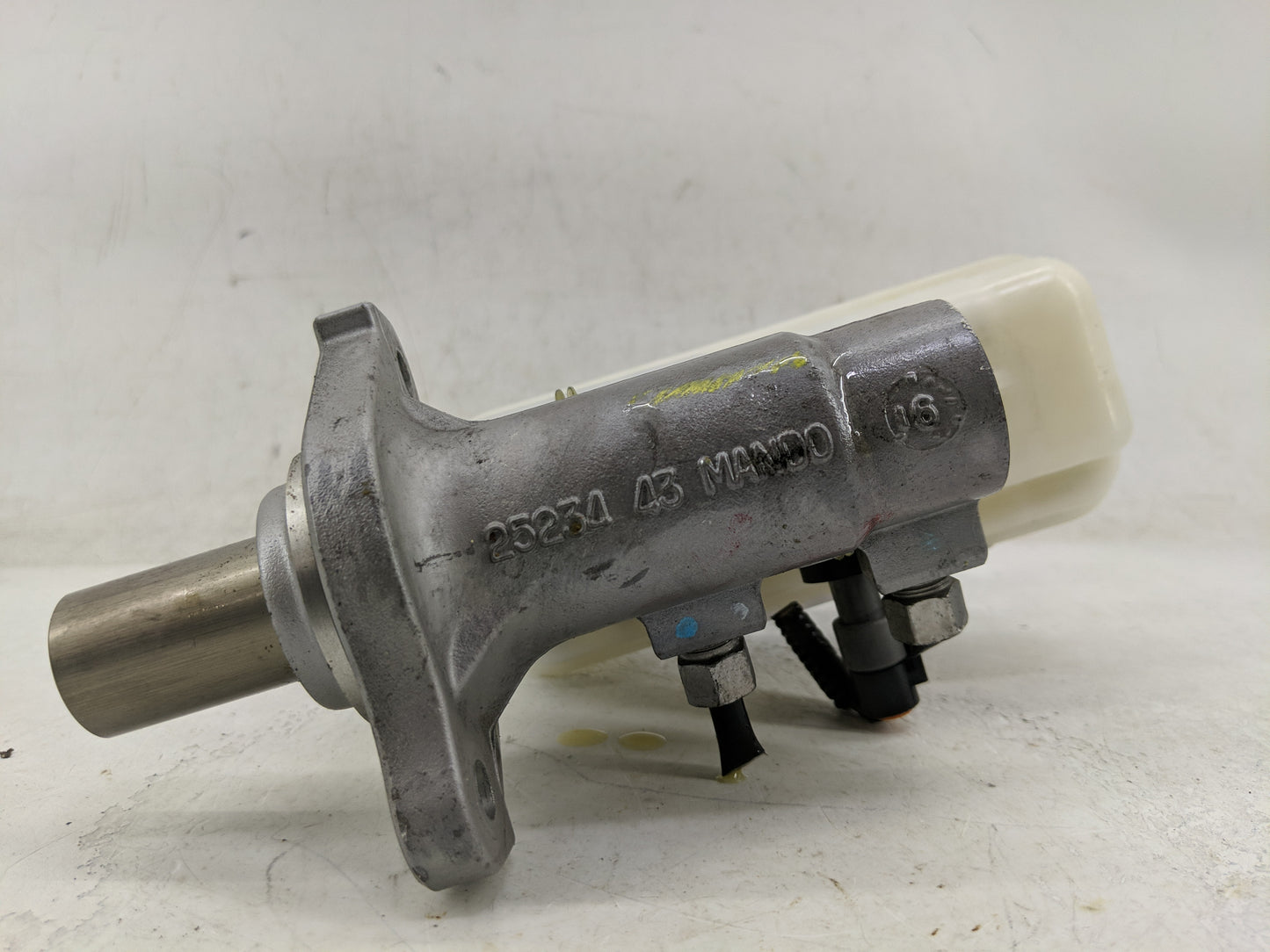 2011-2017 Chevrolet Equinox Brake Master Cylinder - Oemusedautoparts1.com
