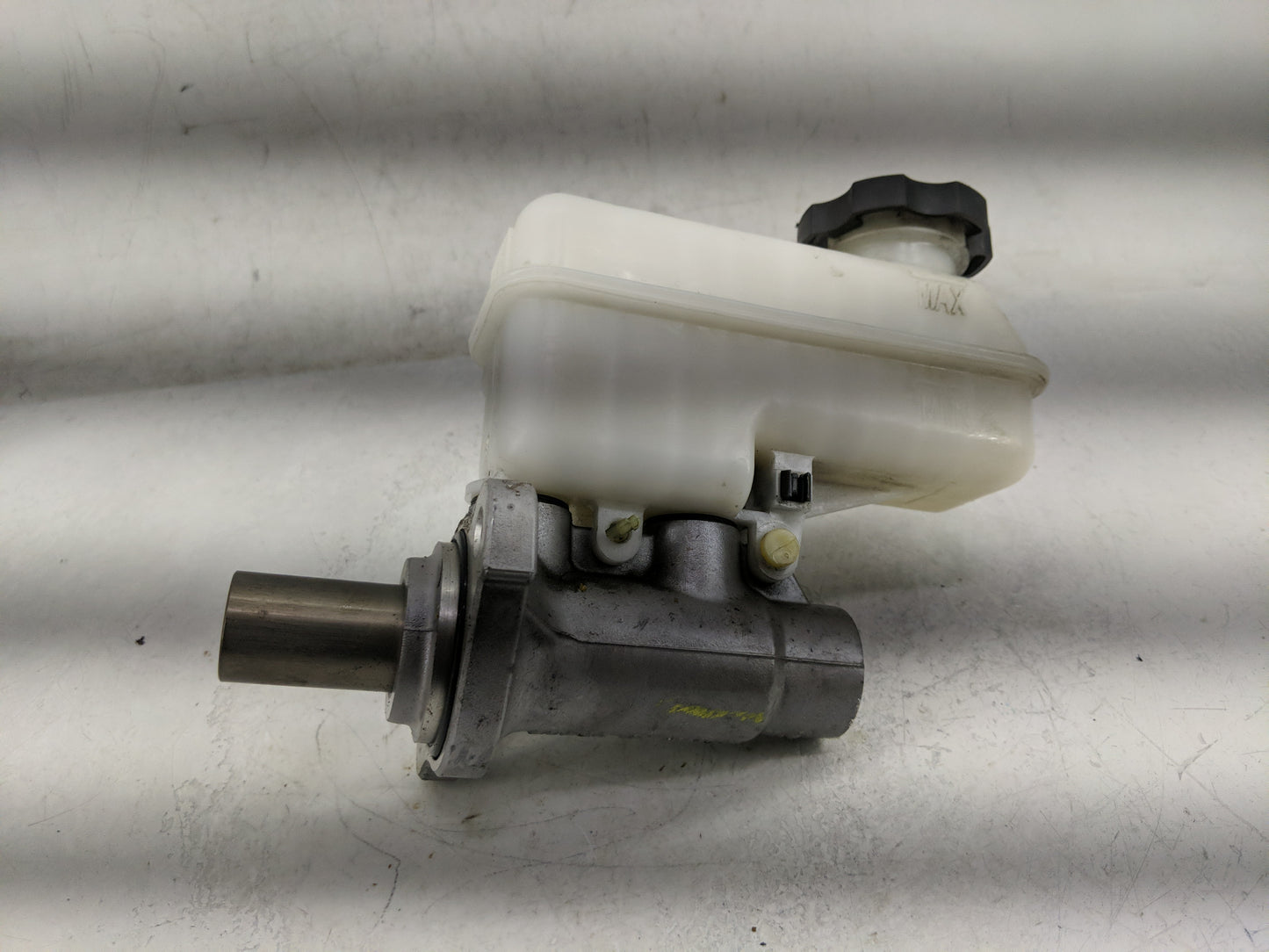2011-2017 Chevrolet Equinox Brake Master Cylinder - Oemusedautoparts1.com